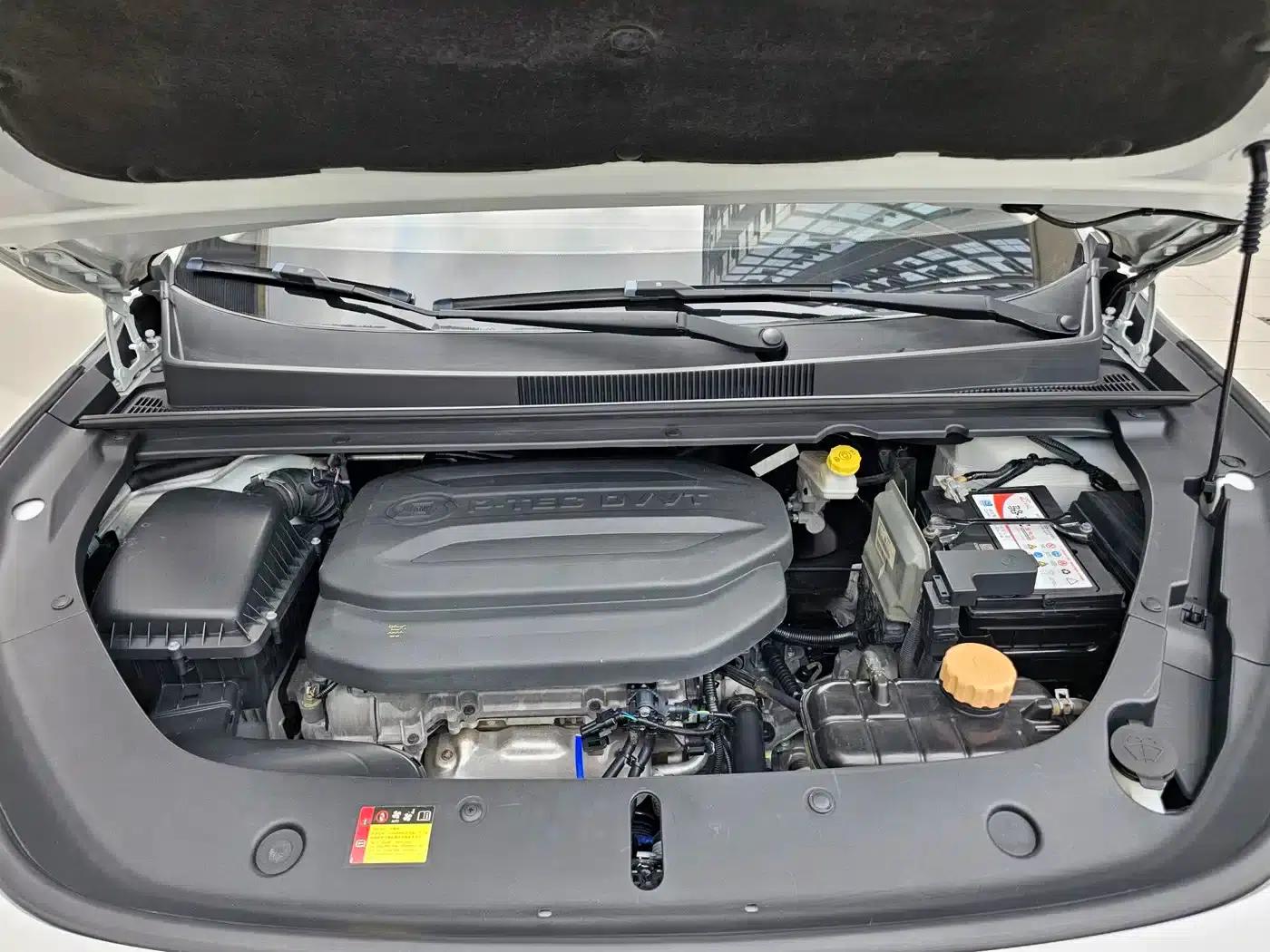 Baojun RM-5 2019 1.5T Manual Elite 5-Seater (24-Hour Online Service) — миниатюра 17