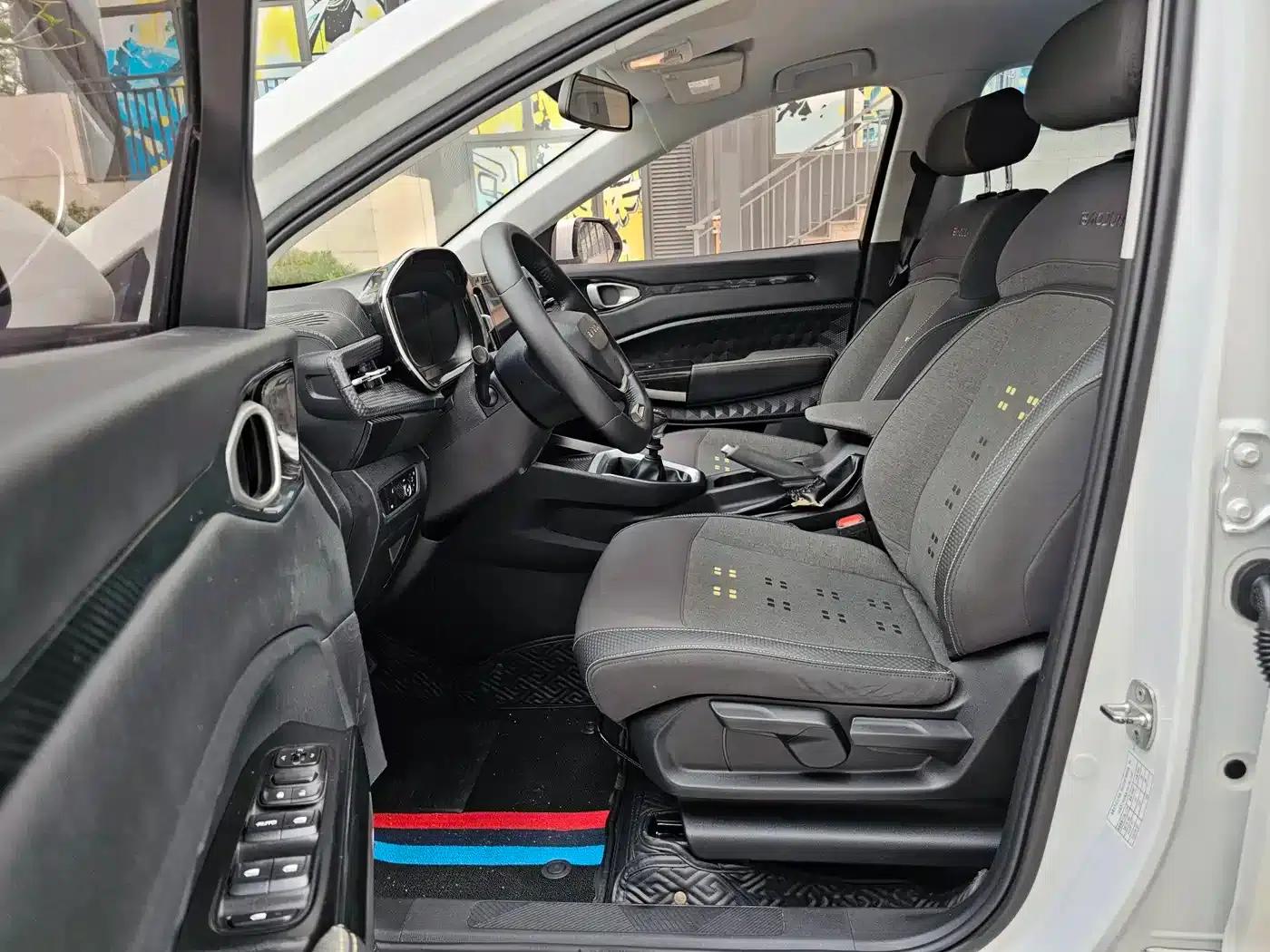 Baojun RM-5 2019 1.5T Manual Elite 5-Seater (24-Hour Online Service) — миниатюра 6