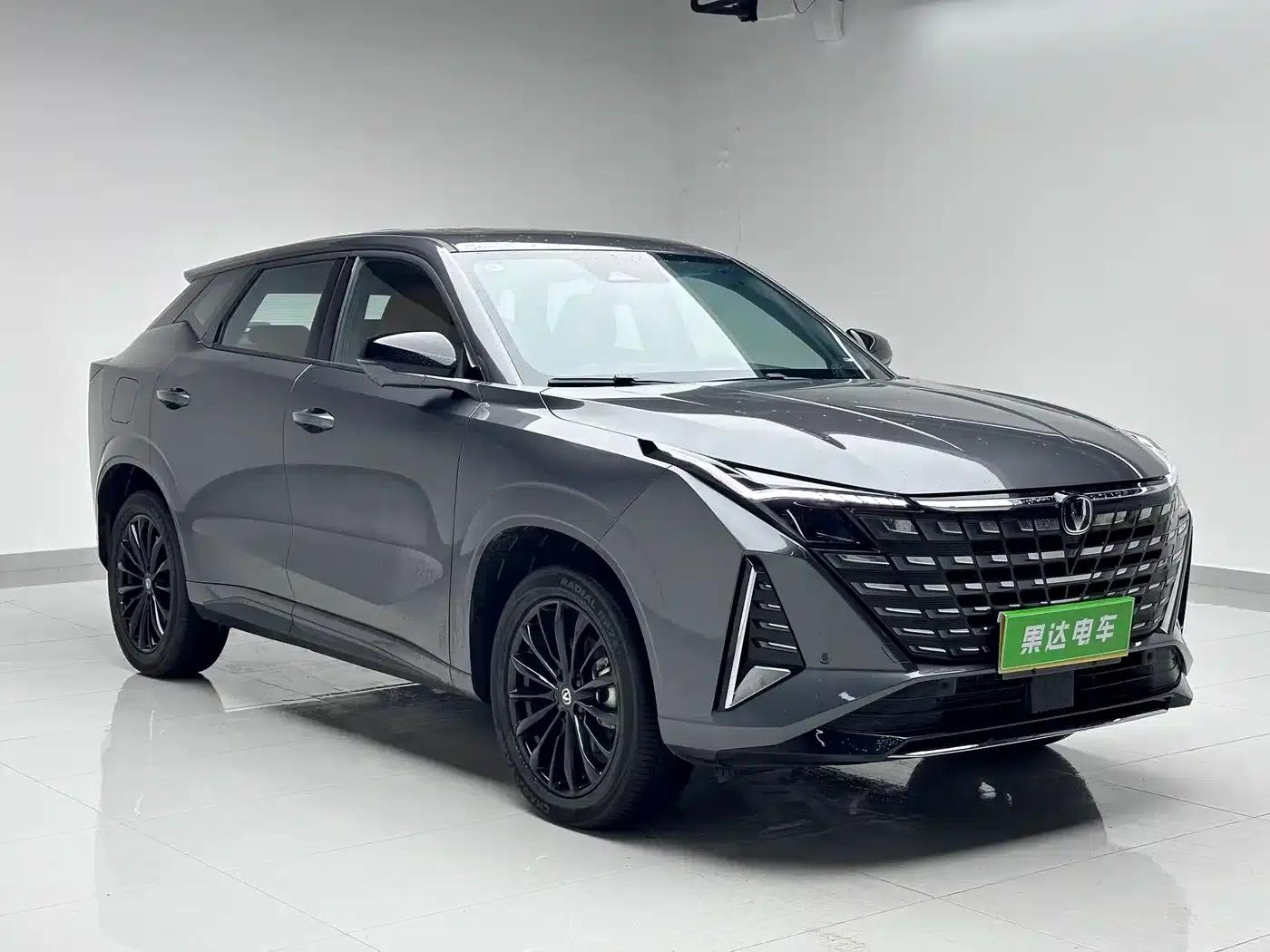 Changan UNI-Z New Energy 2024 Blue Whale Smart Electric iDD 125km Leading Edition — миниатюра 3