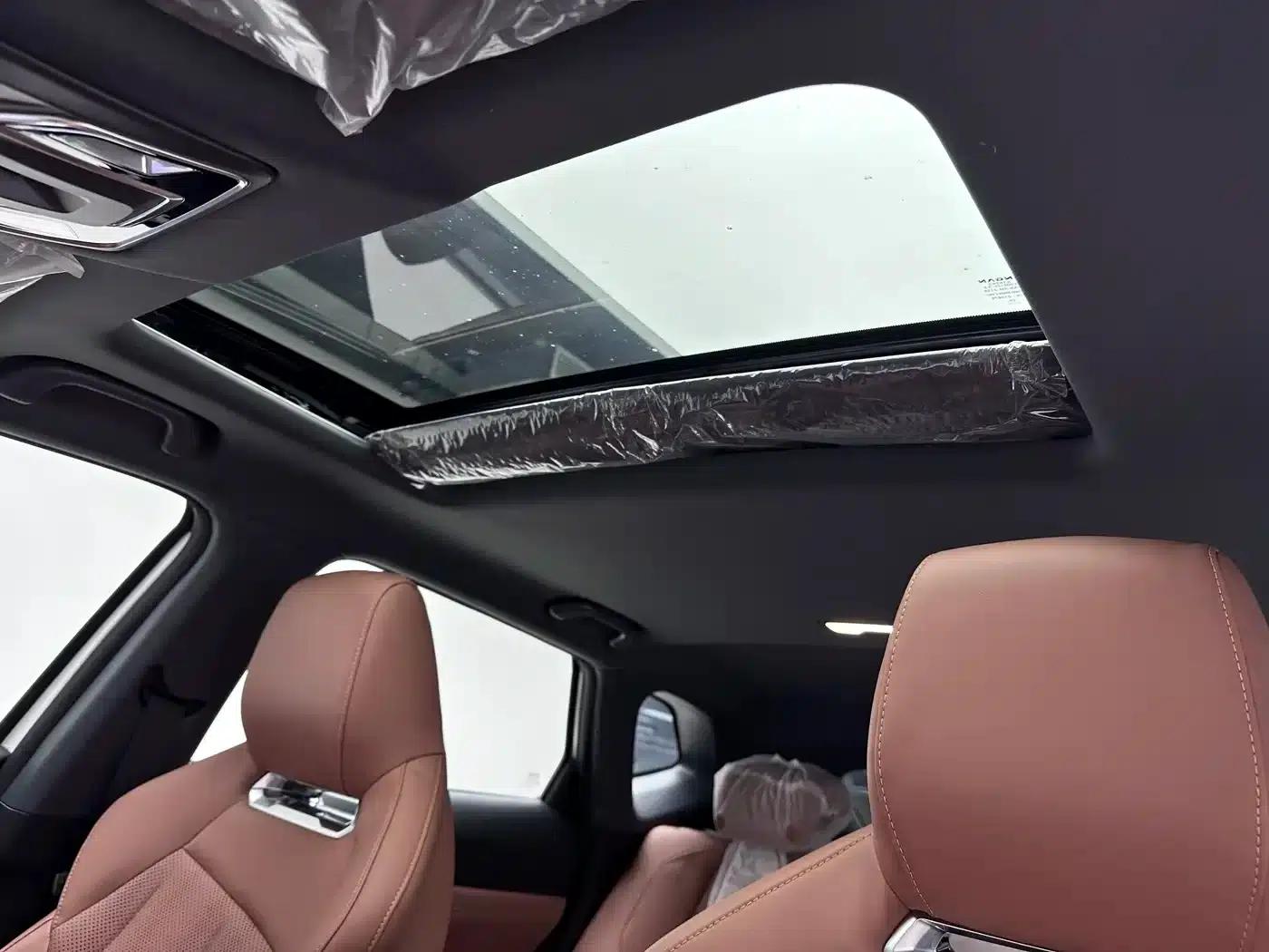 Changan UNI-Z New Energy 2024 Blue Whale Smart Electric iDD 125km Leading Edition — миниатюра 16