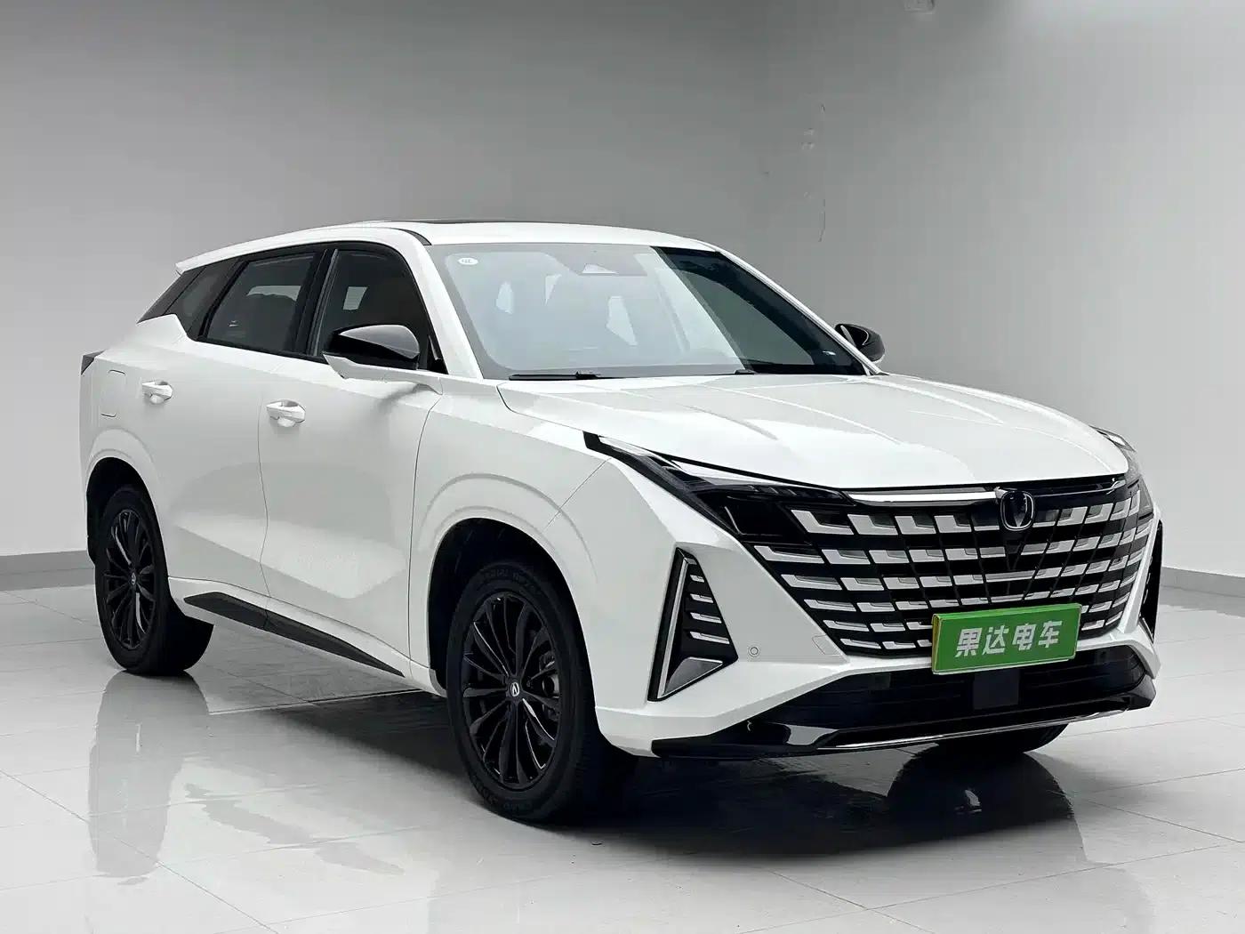 Changan UNI-Z New Energy 2024 Blue Whale Smart Electric iDD 125km Leading Edition — миниатюра 3