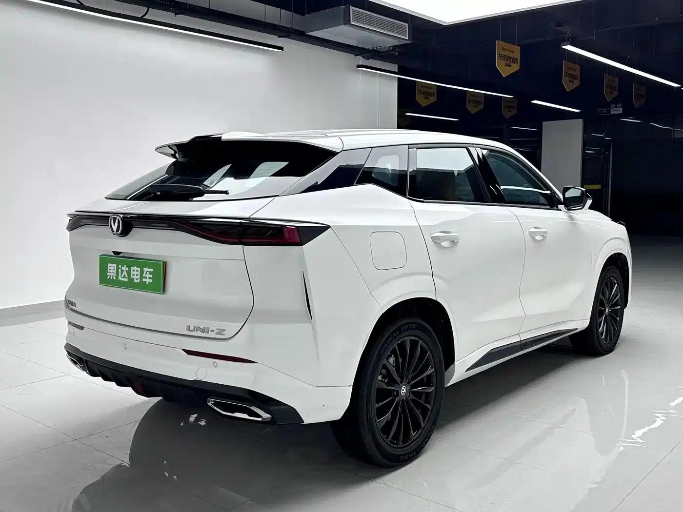 Changan UNI-Z New Energy 2024 Blue Whale Smart Electric iDD 125km Leading Edition — миниатюра 4