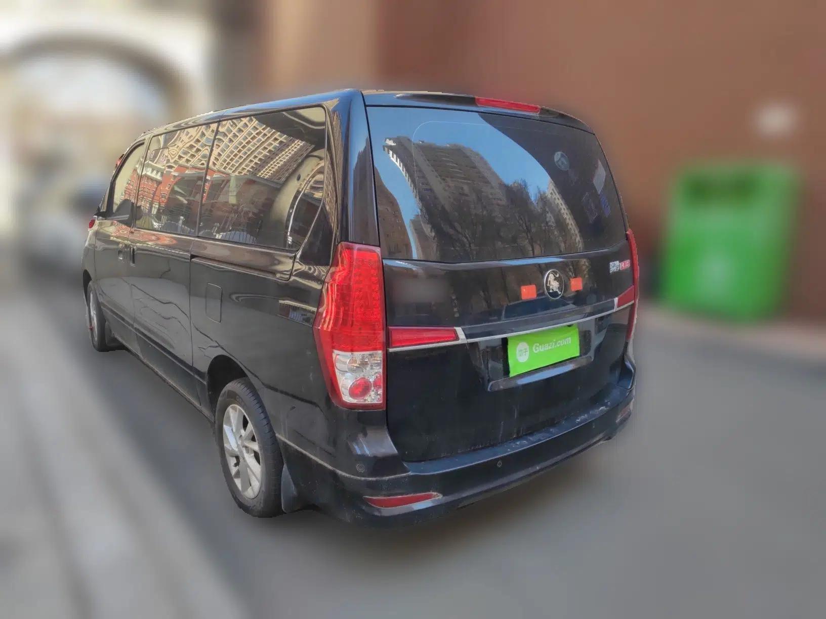 FORTHING Lingzhi PLUS 2024 1.5T Manual Luxury 7-Seater — миниатюра 4