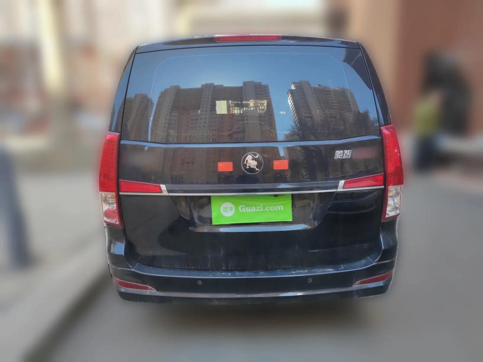FORTHING Lingzhi PLUS 2024 1.5T Manual Luxury 7-Seater — миниатюра 5
