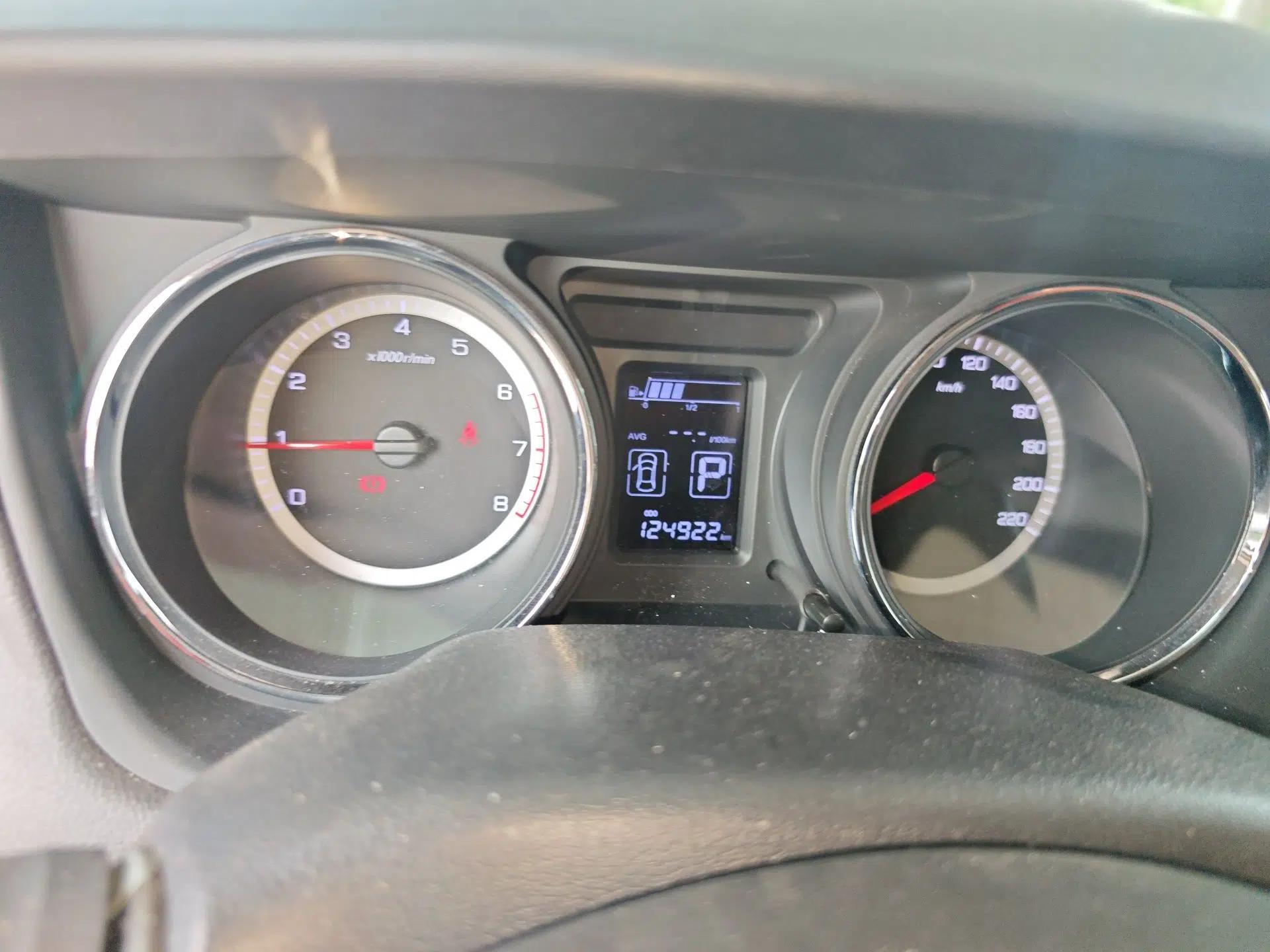 Dongfeng Aeolus A60 2016 1.6L Automatic Luxury Model — миниатюра 12