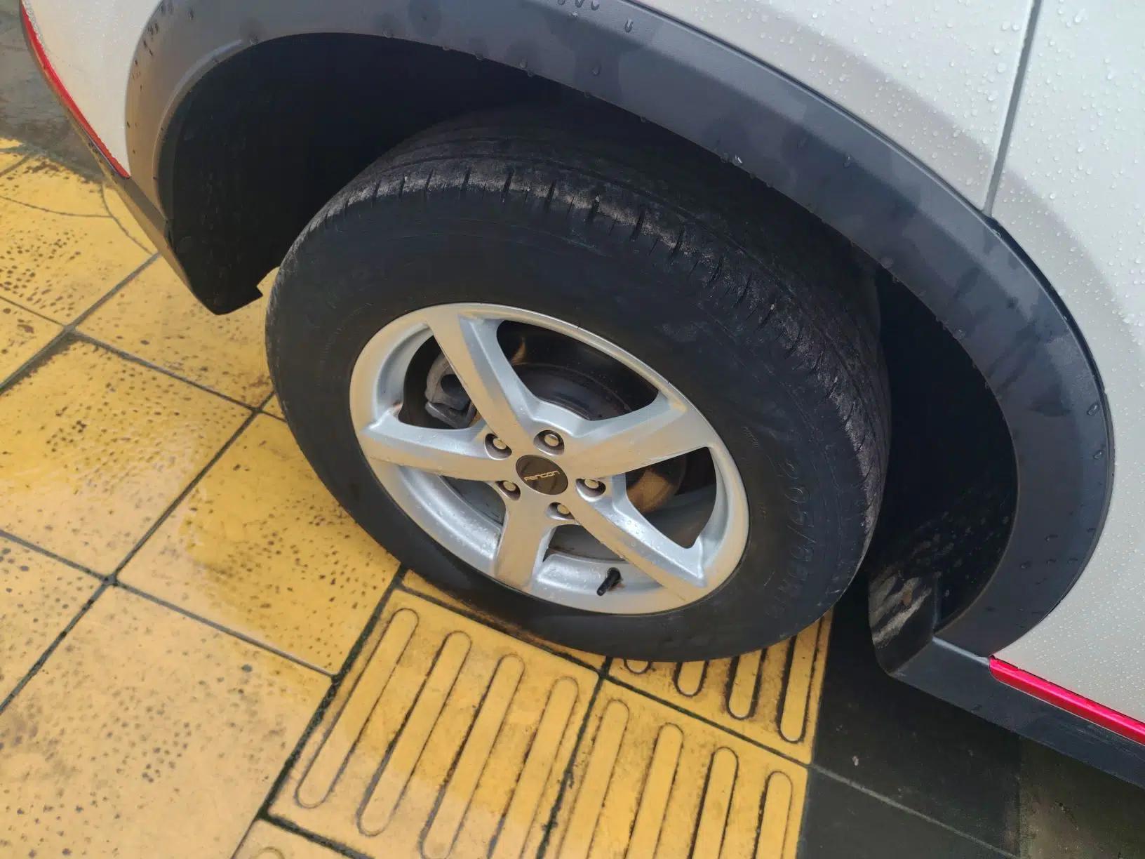 Dongfeng Fengon 500 2022 1.5L CVT Enjoyment Version — миниатюра 10