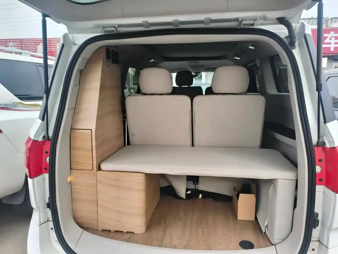 SAIC MAXUS RG10 2019 2.0TGI Pop-Top Camper Van Sunshine Edition — миниатюра 16