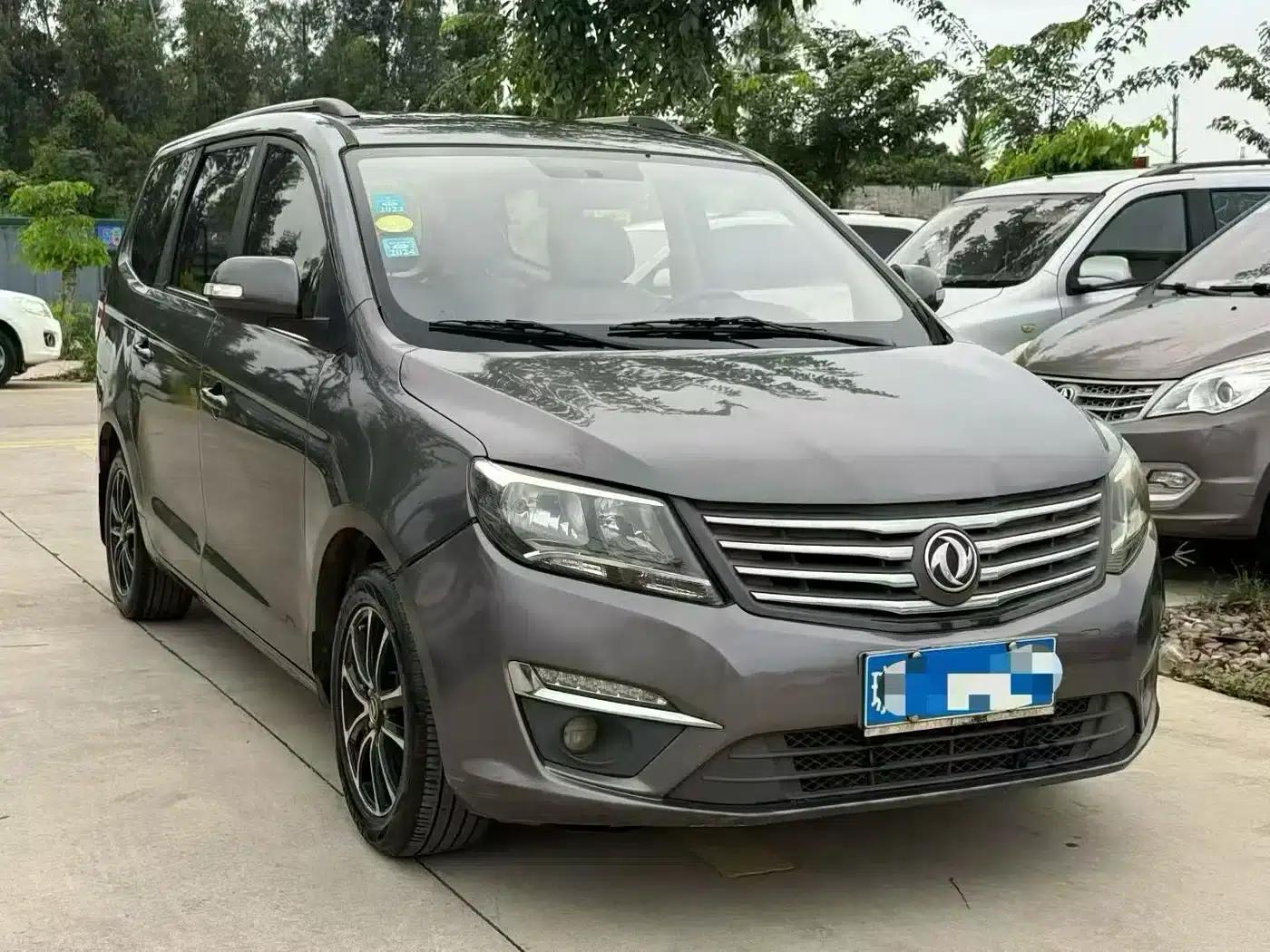 Fengxing S500 2016 1.6L CVT Luxury Edition — миниатюра 3
