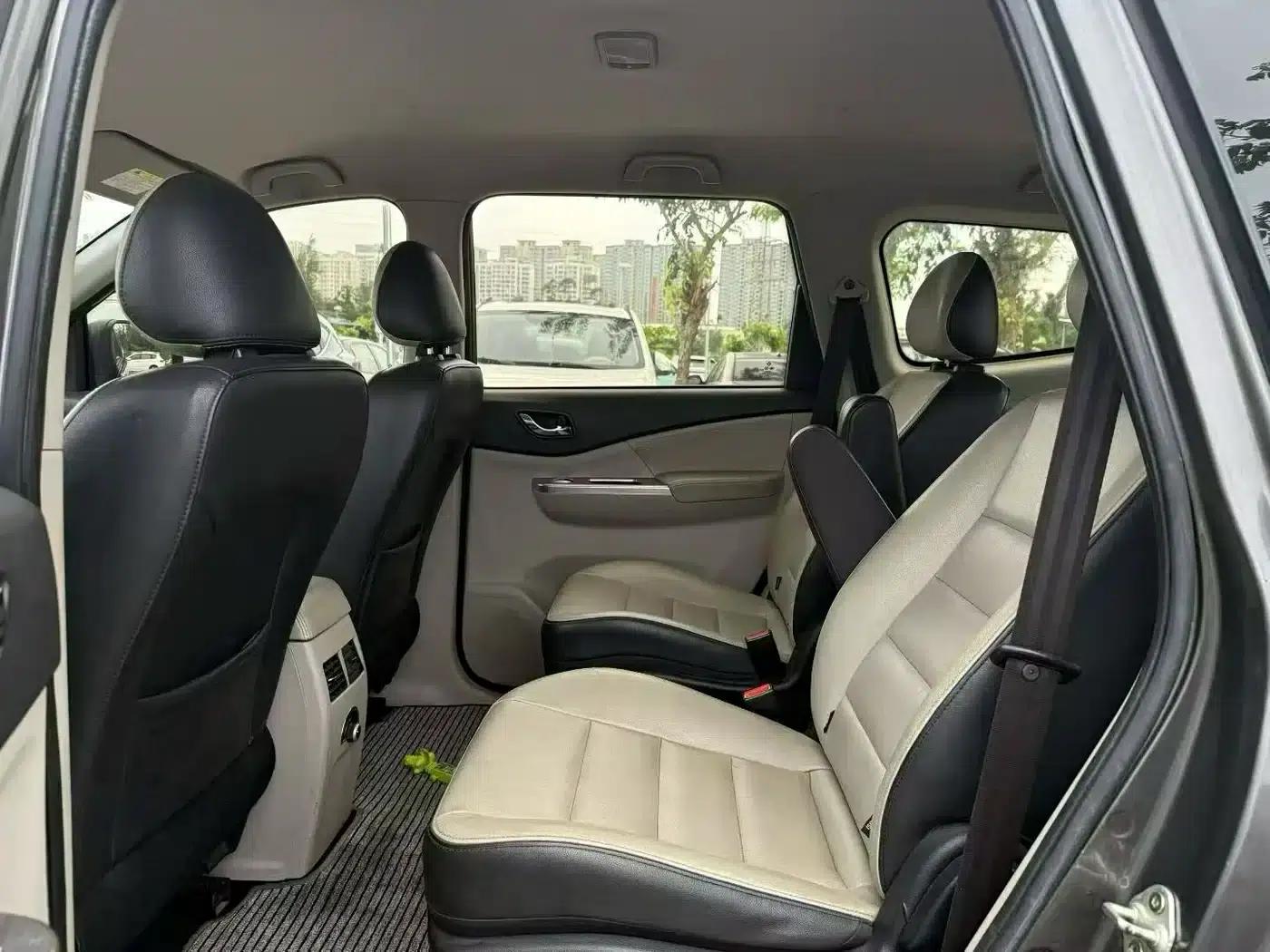 Fengxing S500 2016 1.6L CVT Luxury Edition — миниатюра 6