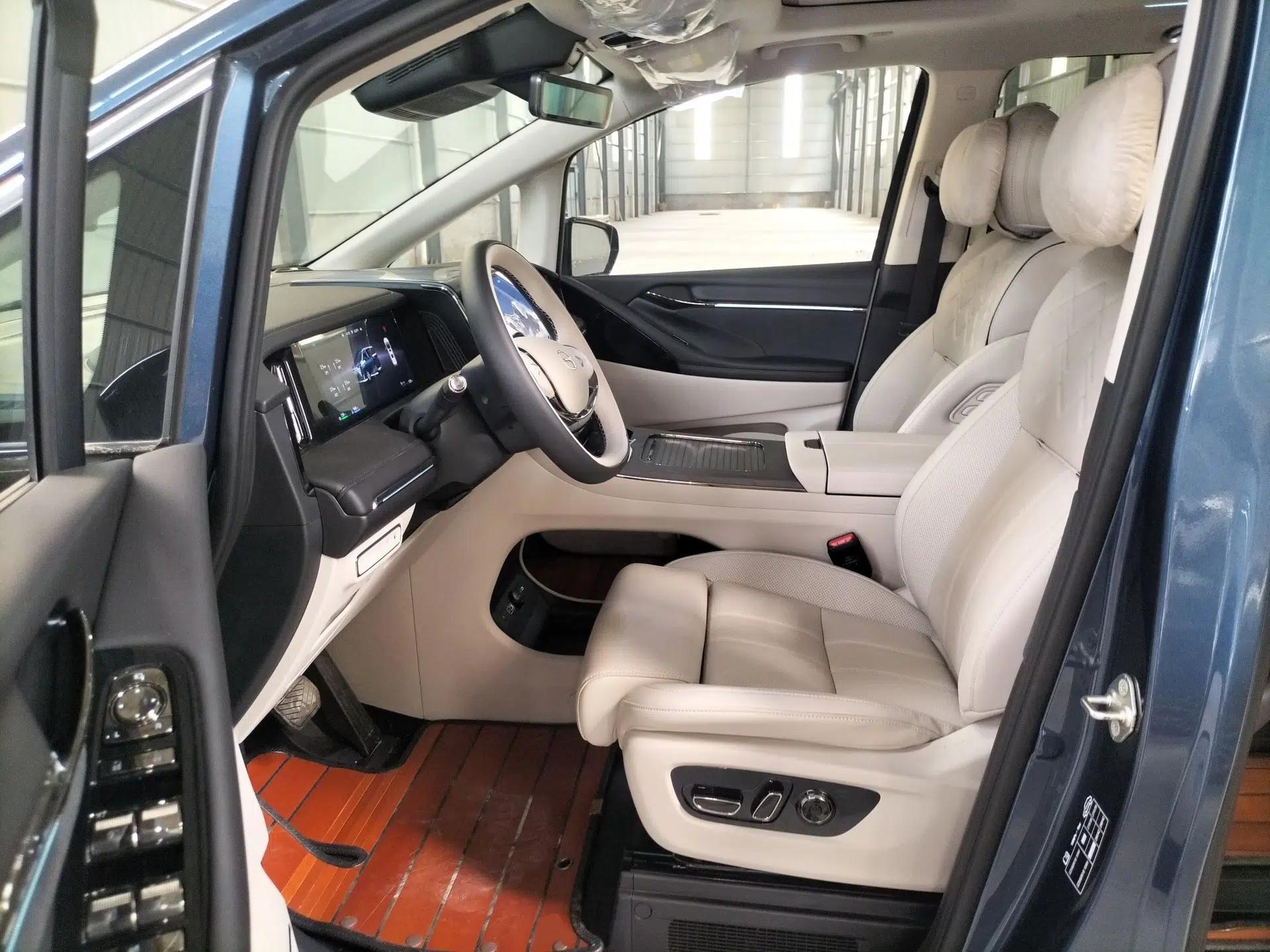GAC Trumpchi Xiangwang M8 2025 Kunkun Series Ultra First-Class Cabin — миниатюра 18