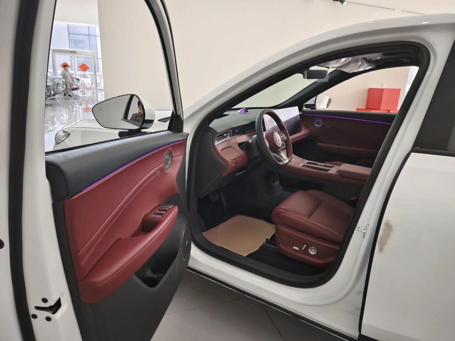 Hongqi HS6 PHEV 2026 240 Smart Hybrid Version — миниатюра 16