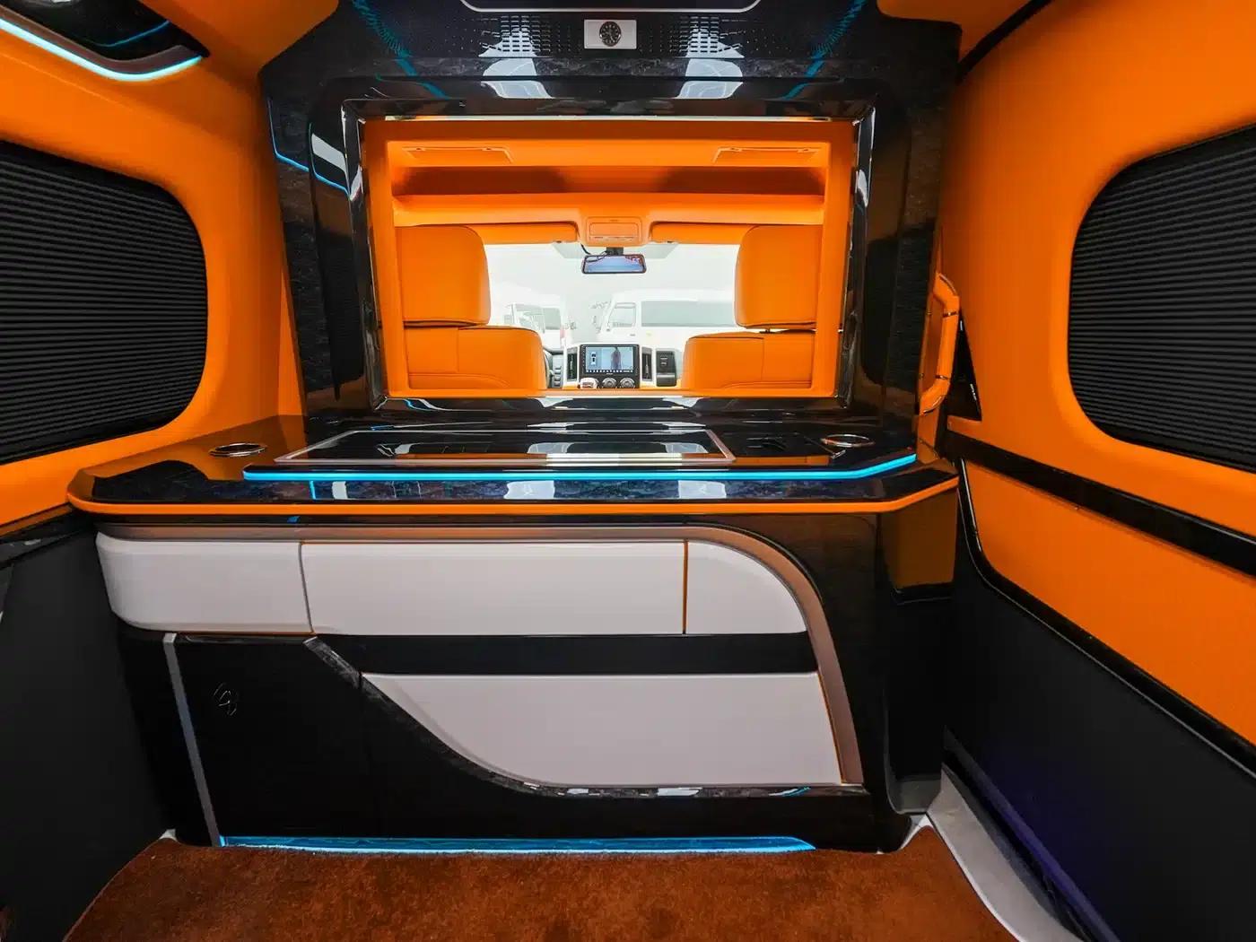 2025 HIACE 3.5L Automatic — миниатюра 10