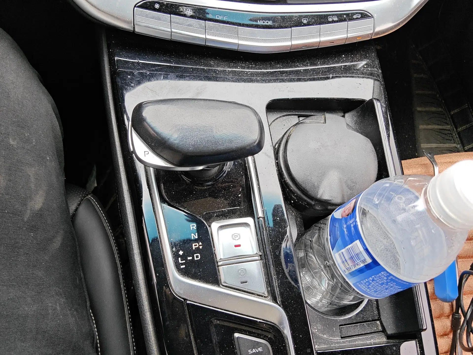 Geely Auto Emgrand GT New Energy 2018 1.5T PHEV Yaoxiang Edition — миниатюра 15