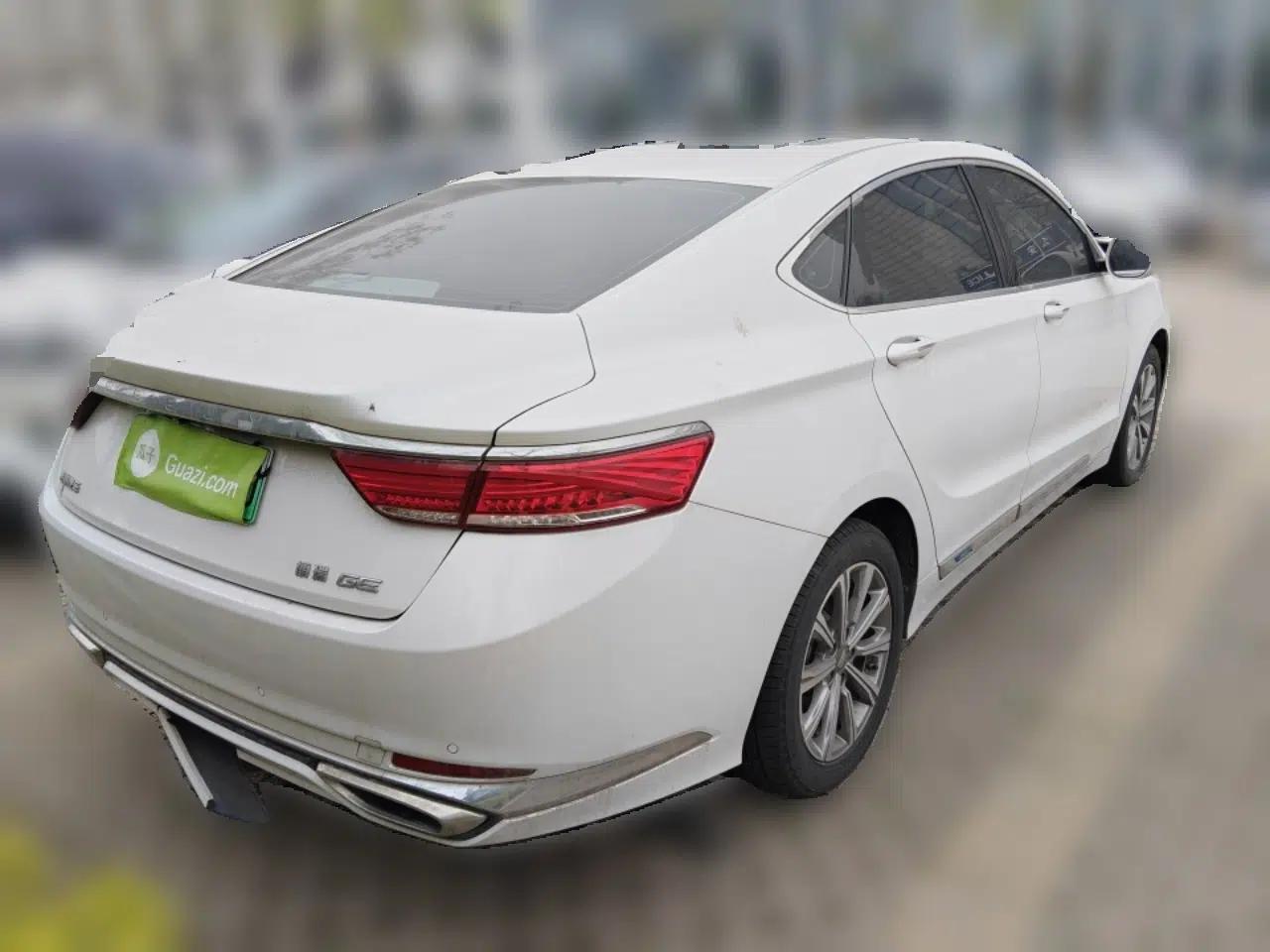 Geely Auto Emgrand GT New Energy 2018 1.5T PHEV Yaoxiang Edition — миниатюра 6