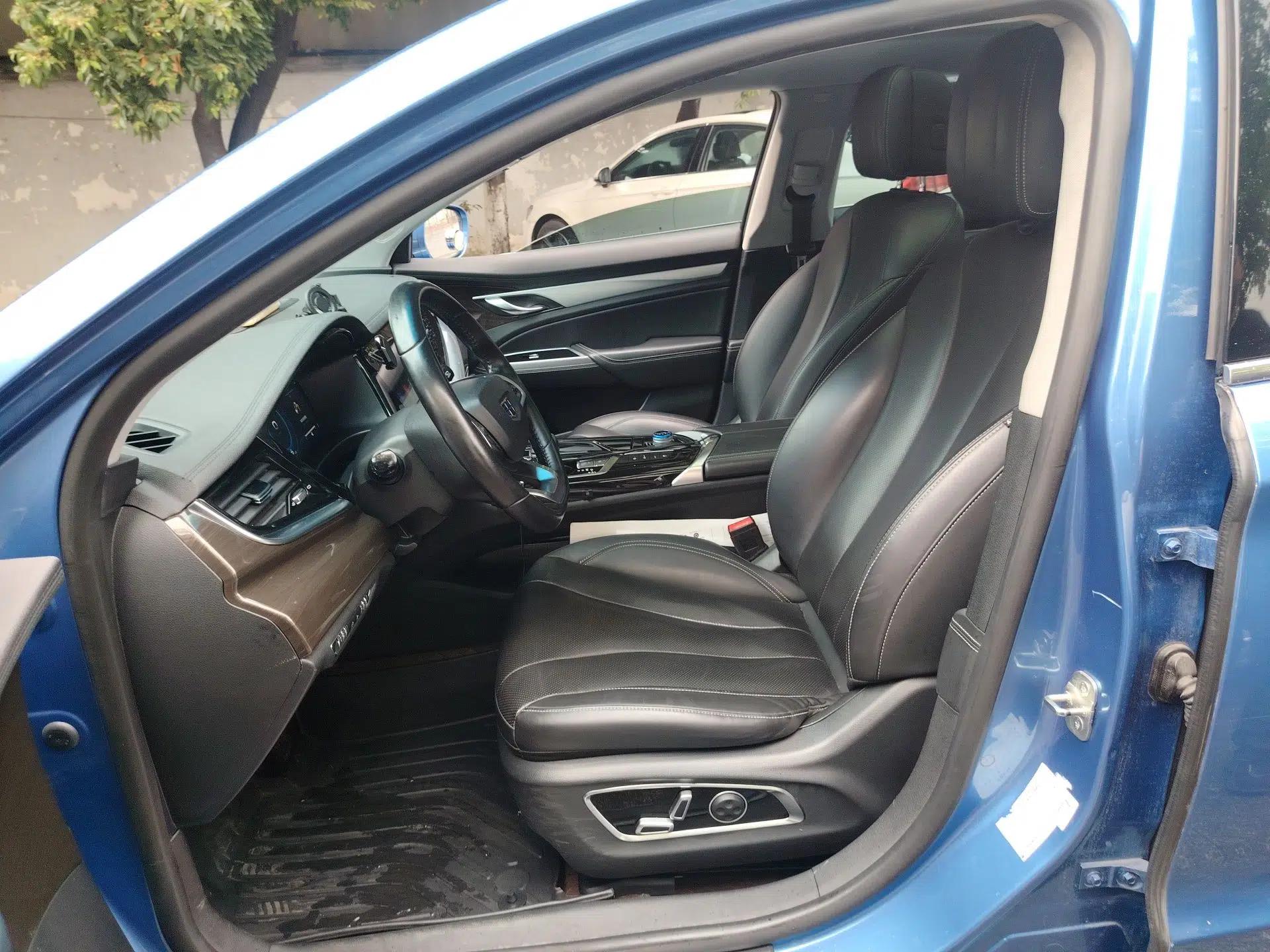 Geely Auto Emgrand GT New Energy 2018 1.5T PHEV Yao Ling Edition — миниатюра 16