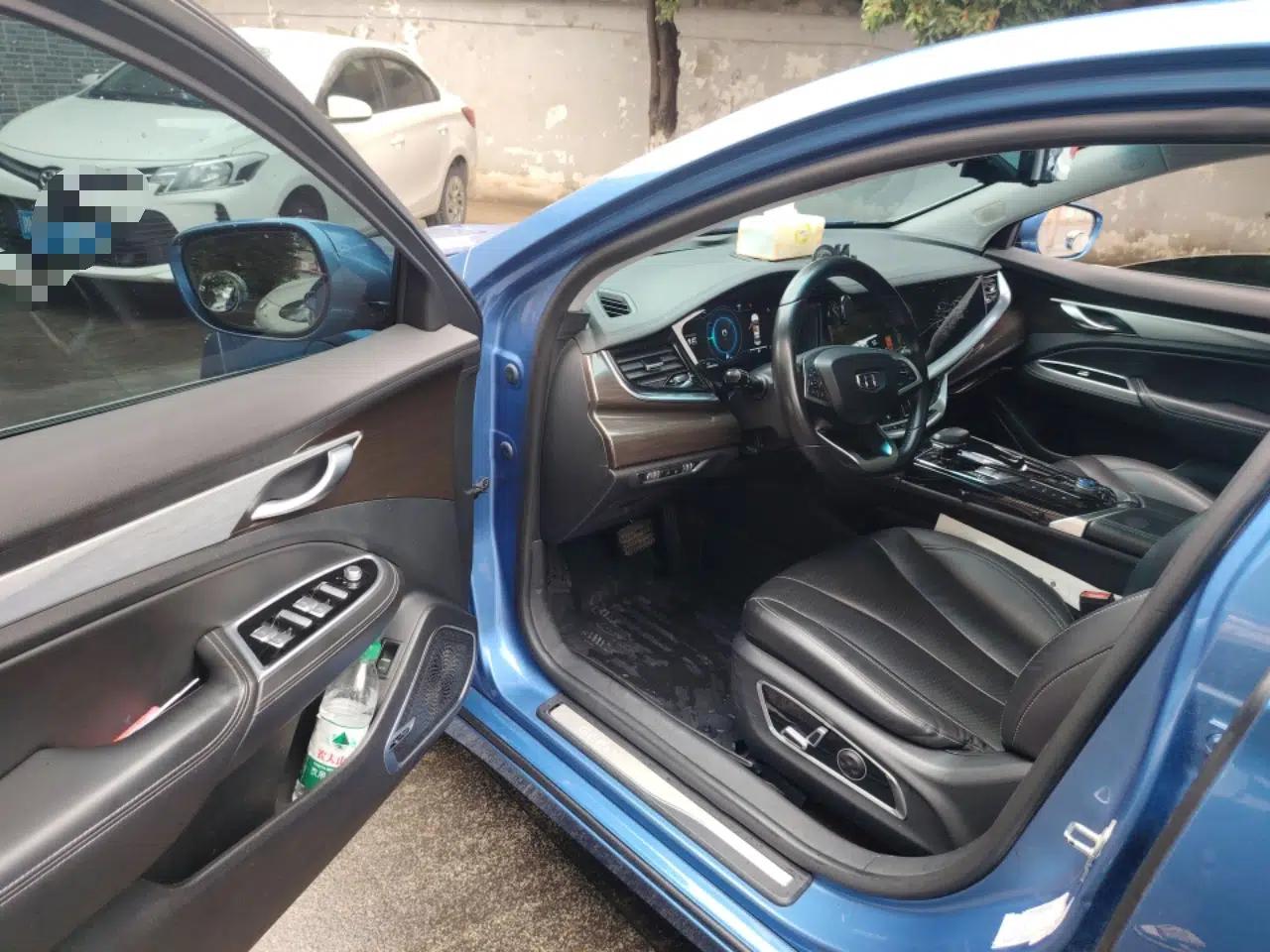 Geely Auto Emgrand GT New Energy 2018 1.5T PHEV Yao Ling Edition — миниатюра 17
