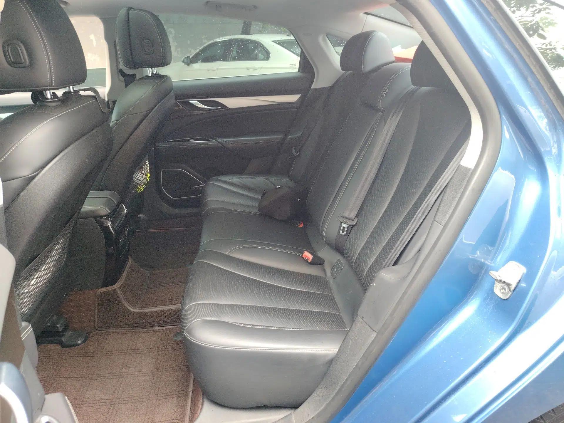 Geely Auto Emgrand GT New Energy 2018 1.5T PHEV Yao Ling Edition — миниатюра 18