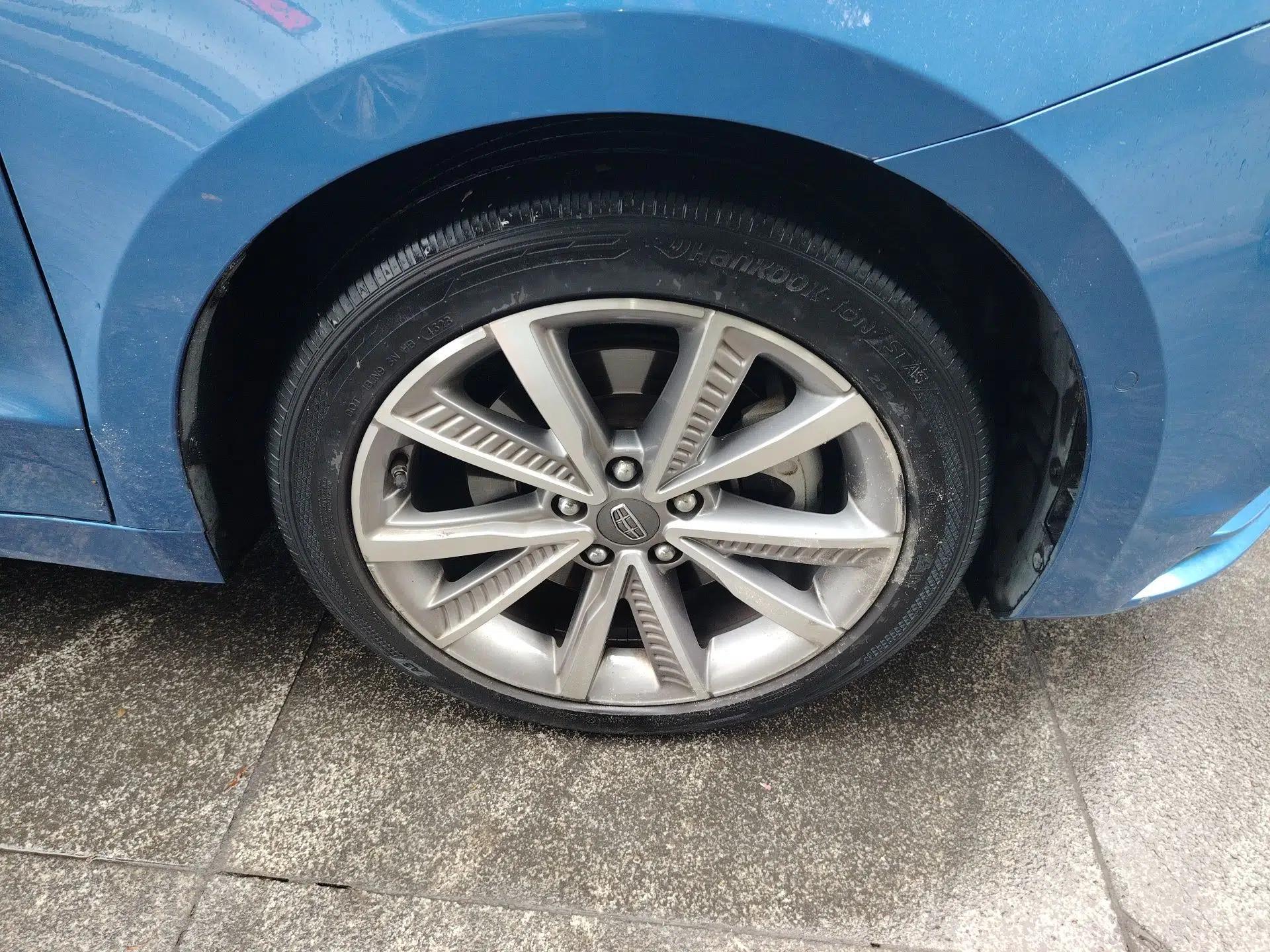 Geely Auto Emgrand GT New Energy 2018 1.5T PHEV Yao Ling Edition — миниатюра 8