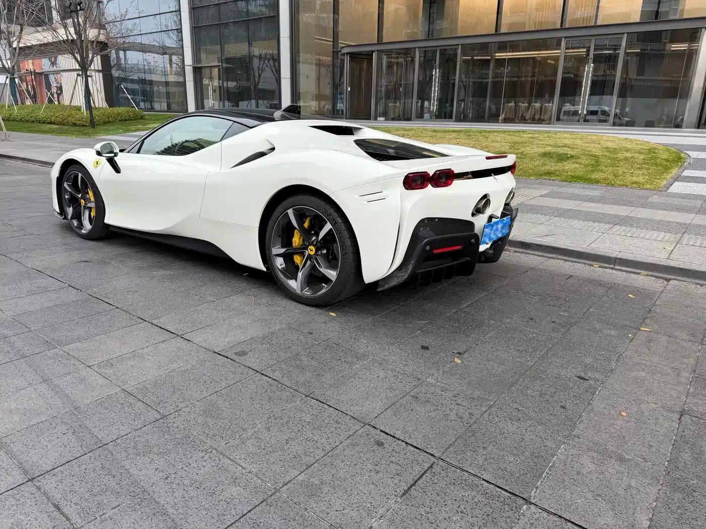 SF90 2020 3.9T V8 Stradale — миниатюра 5