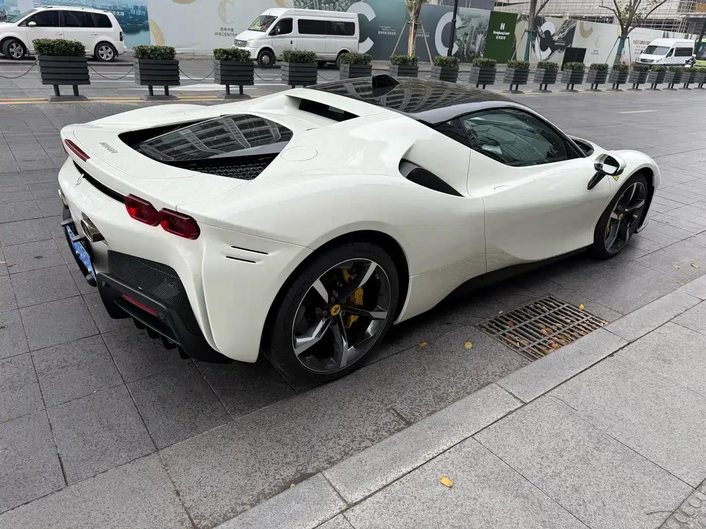 SF90 2020 3.9T V8 Stradale — миниатюра 7