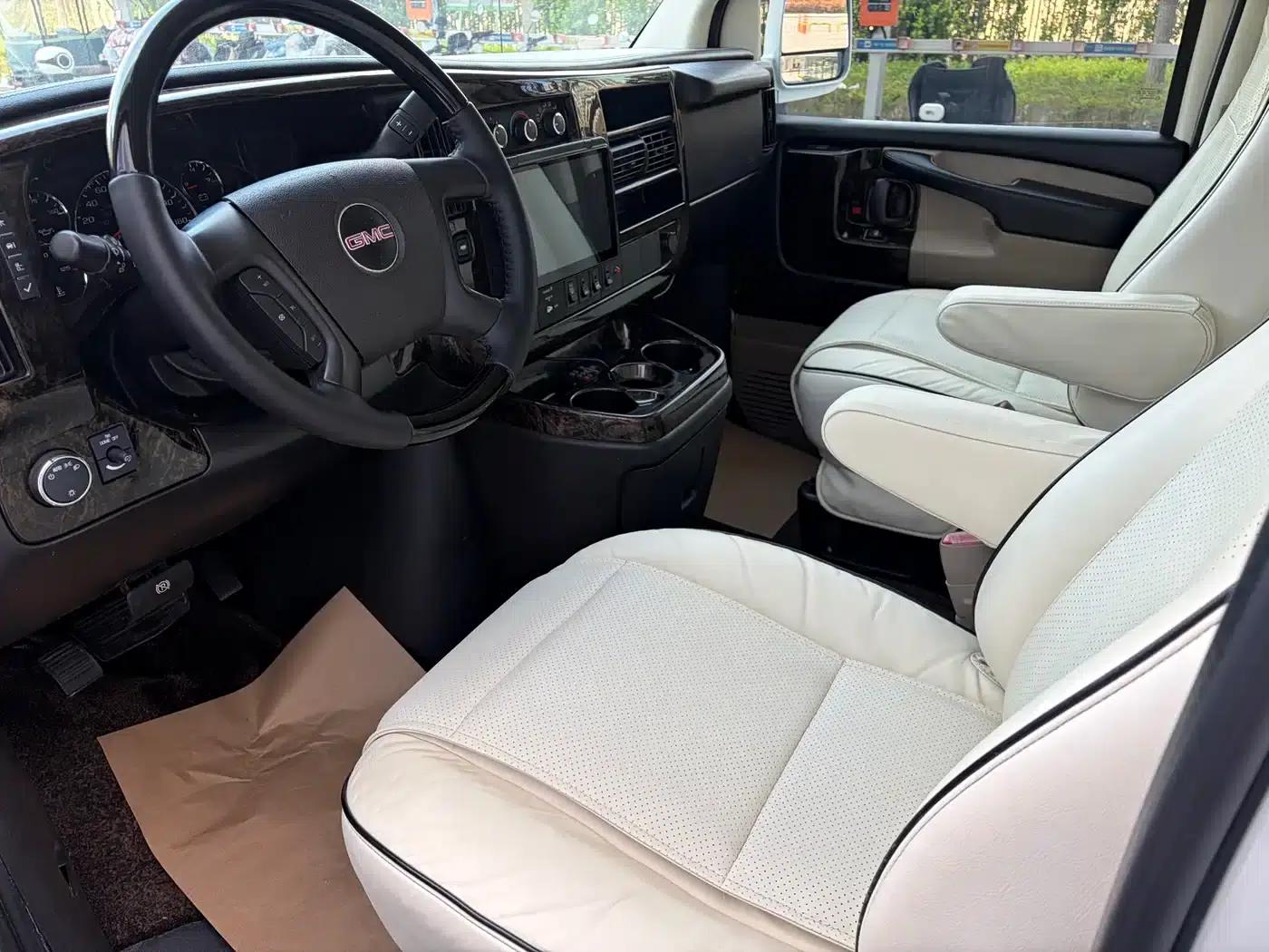 2013 SAVANA 6.0L 2500S Sport Edition 7-seater — миниатюра 10