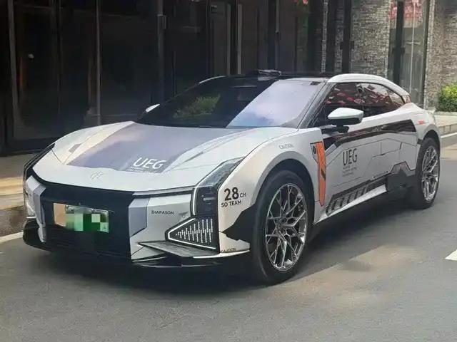 2023 HiPhi Z (Four-seater version)