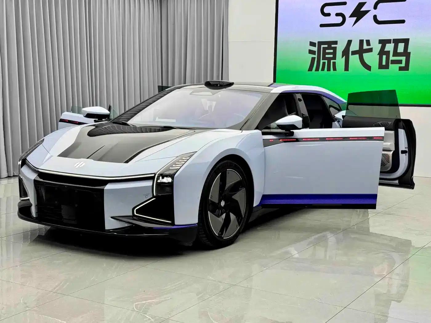 HiPhi Z 2023 City Edition (4-seater) — миниатюра 2