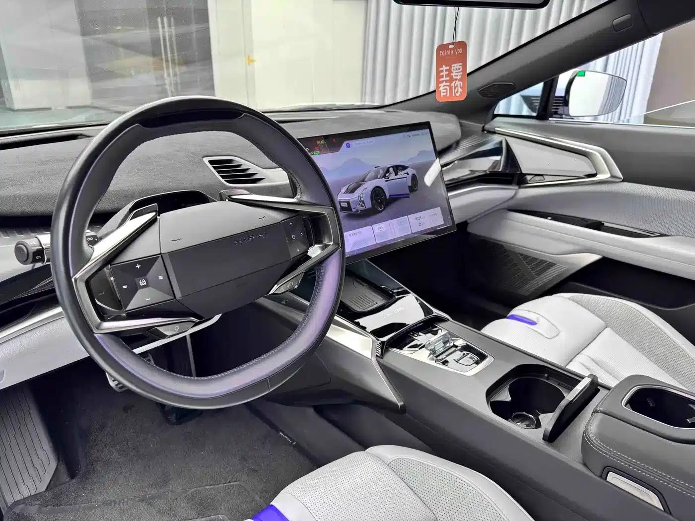 HiPhi Z 2023 City Edition (4-seater) — миниатюра 13