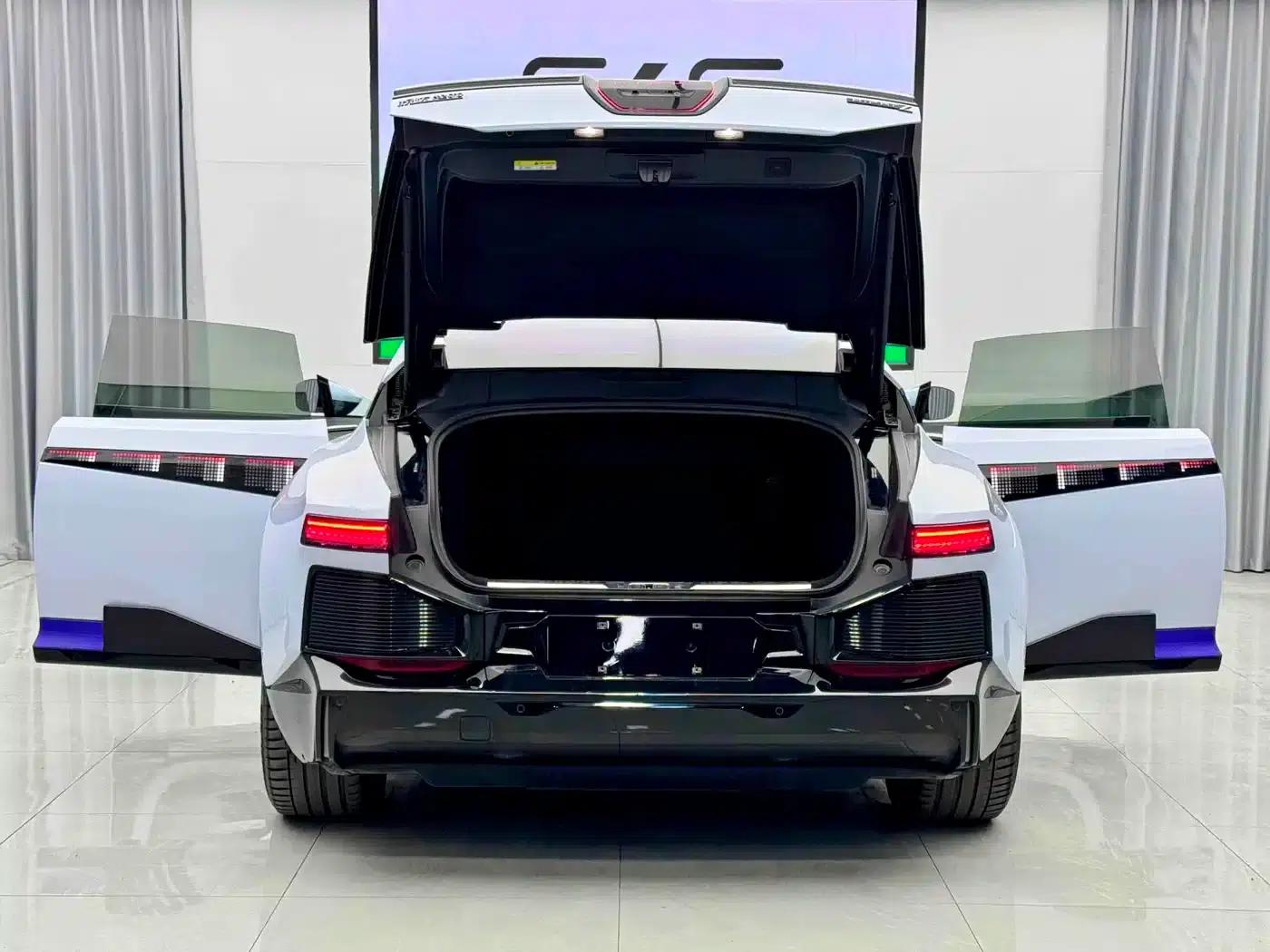 HiPhi Z 2023 City Edition (4-seater) — миниатюра 16