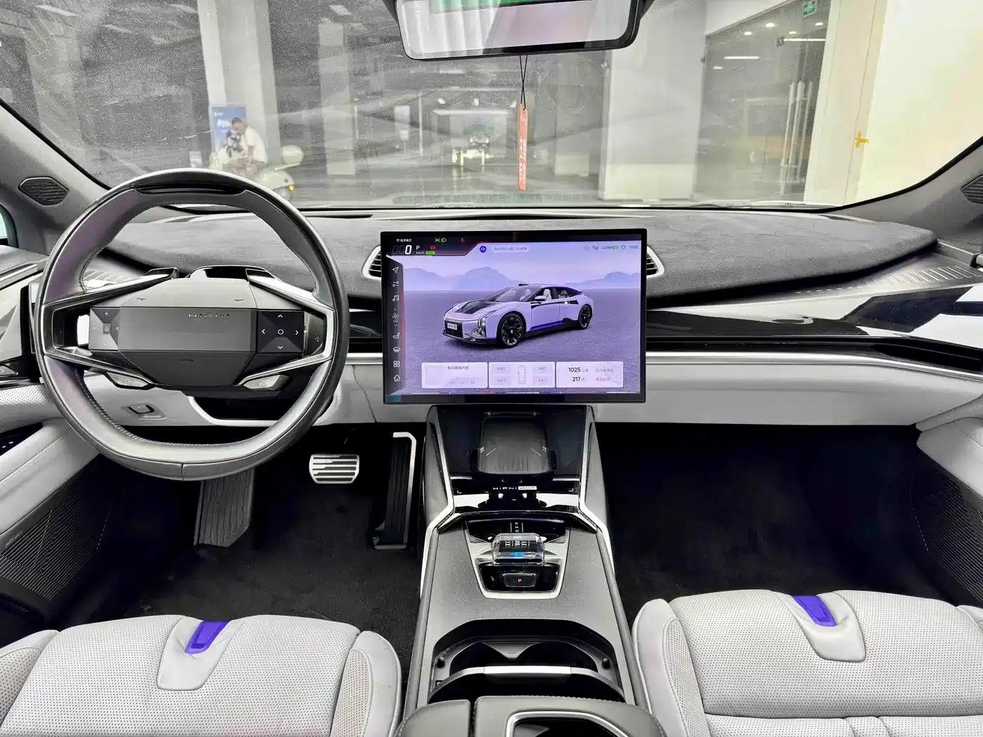 HiPhi Z 2023 City Edition (4-seater) — миниатюра 19