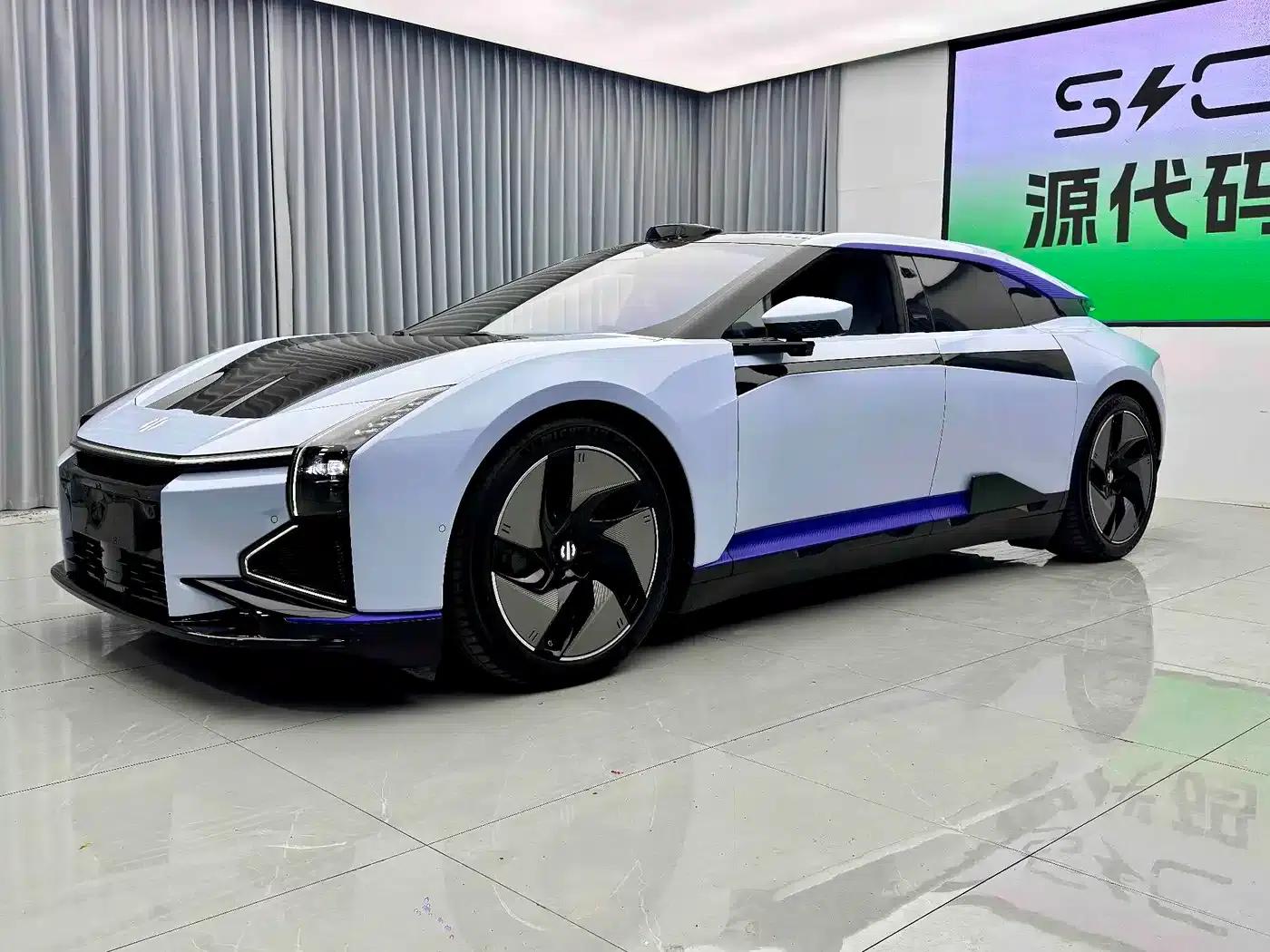 HiPhi Z 2023 City Edition (4-seater) — миниатюра 4