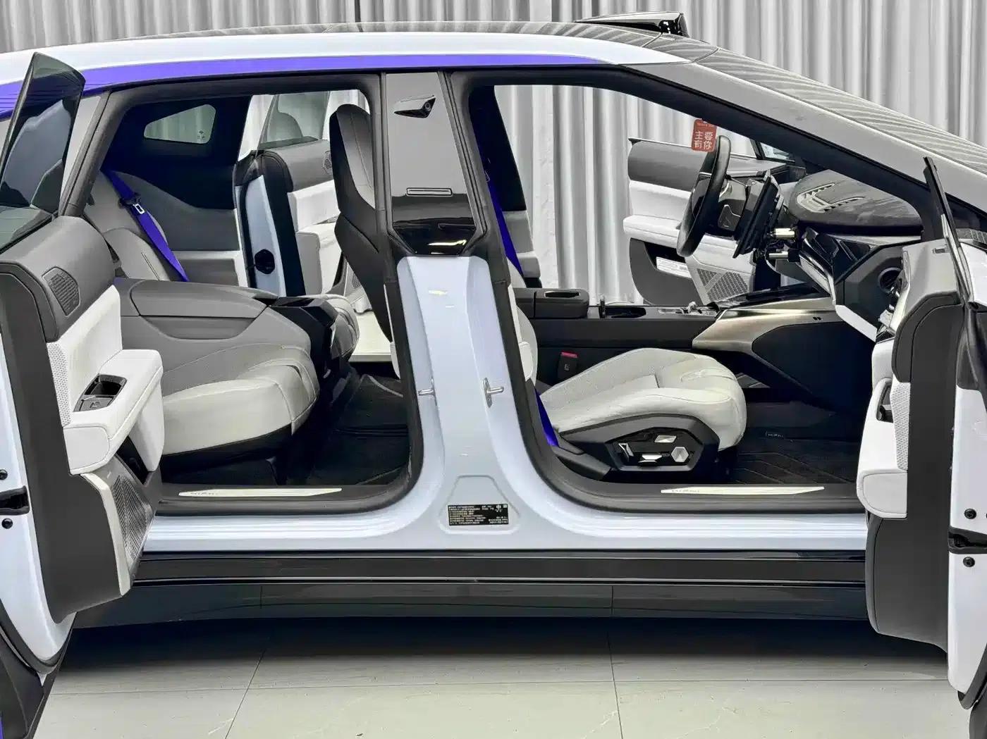 HiPhi Z 2023 City Edition (4-seater) — миниатюра 10