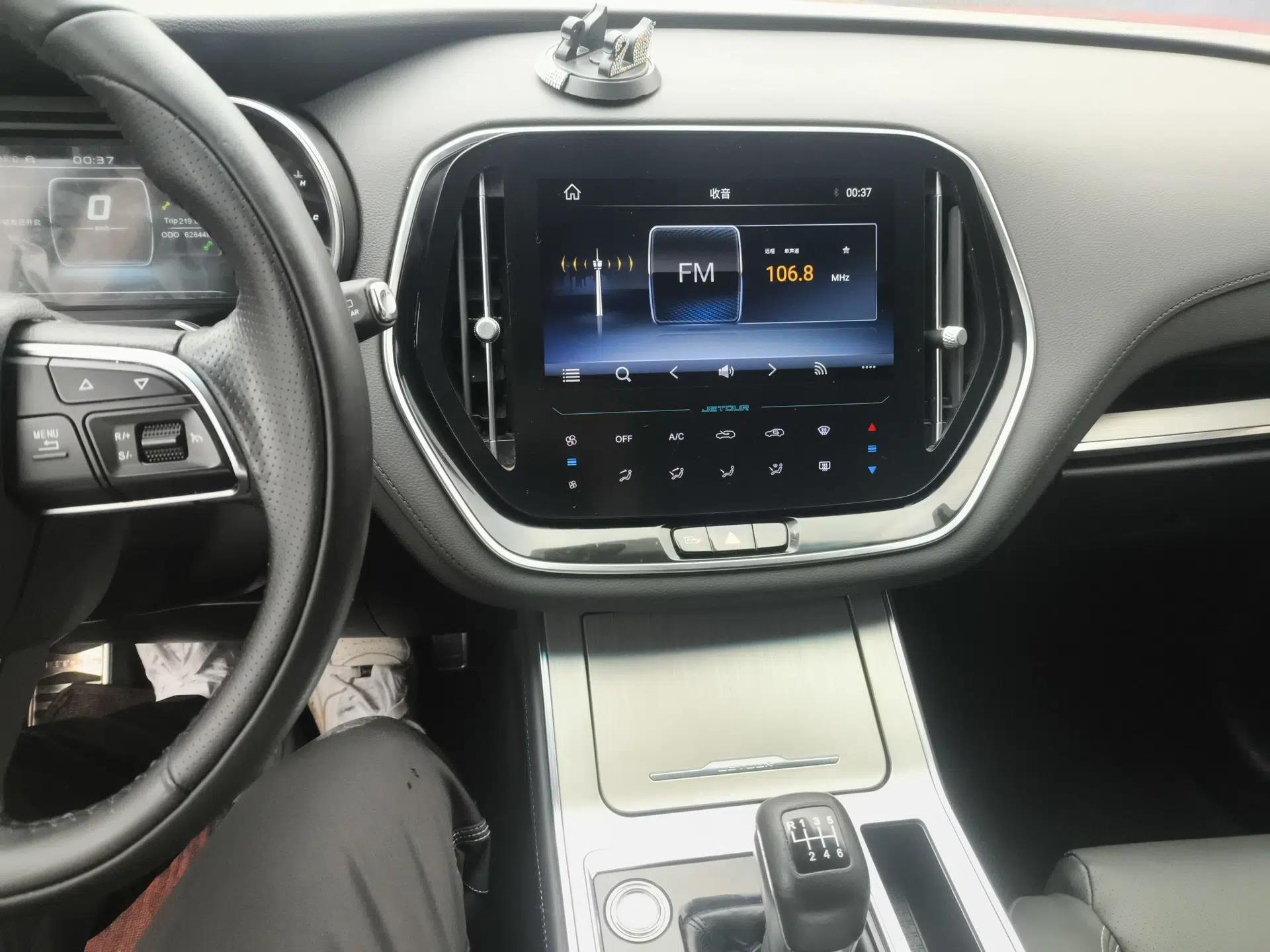 JETOUR X70 Coupe 2020 1.5T Manual Cool 6-Seater — миниатюра 16