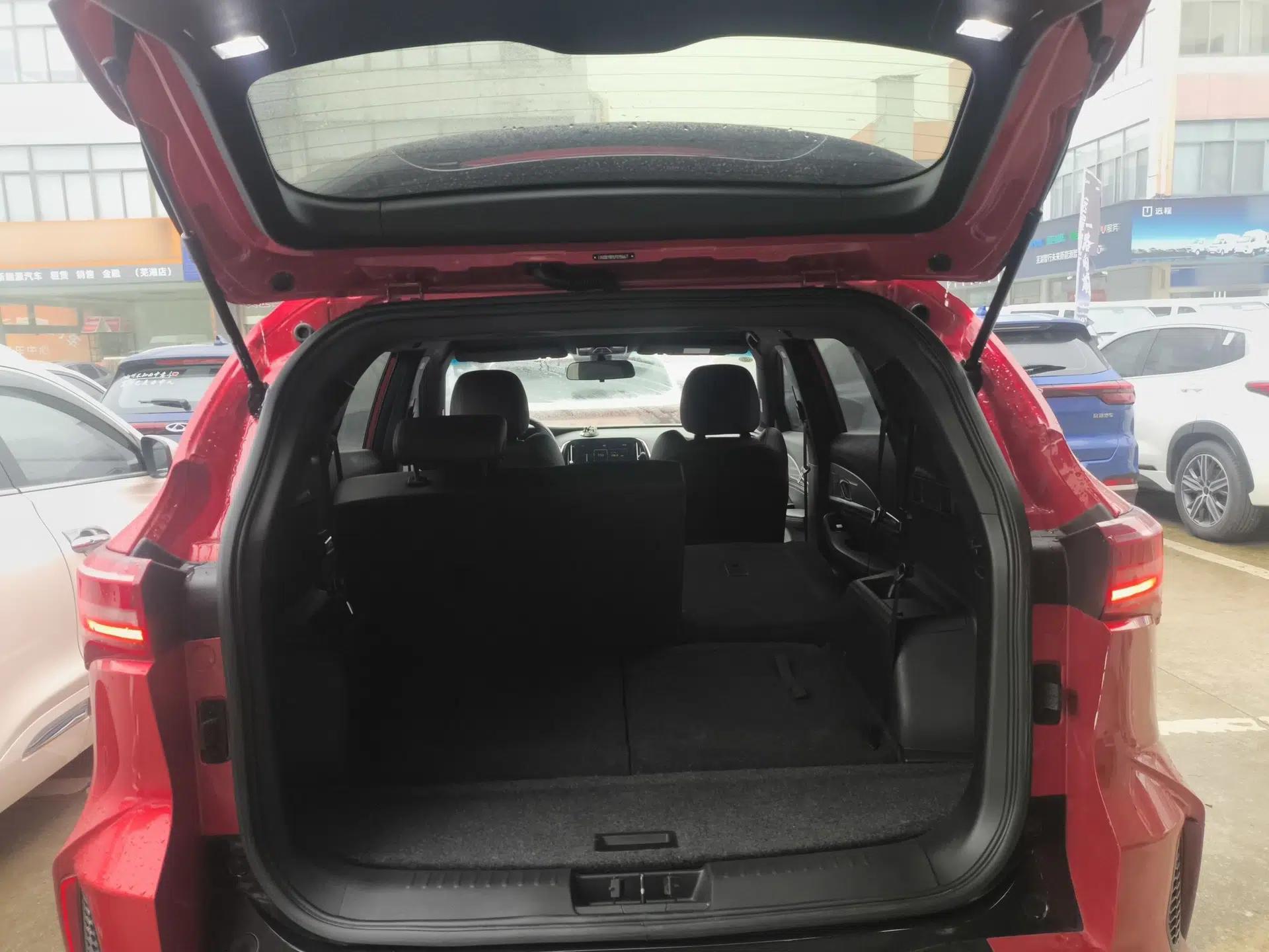 JETOUR X70 Coupe 2020 1.5T Manual Cool 6-Seater — миниатюра 22