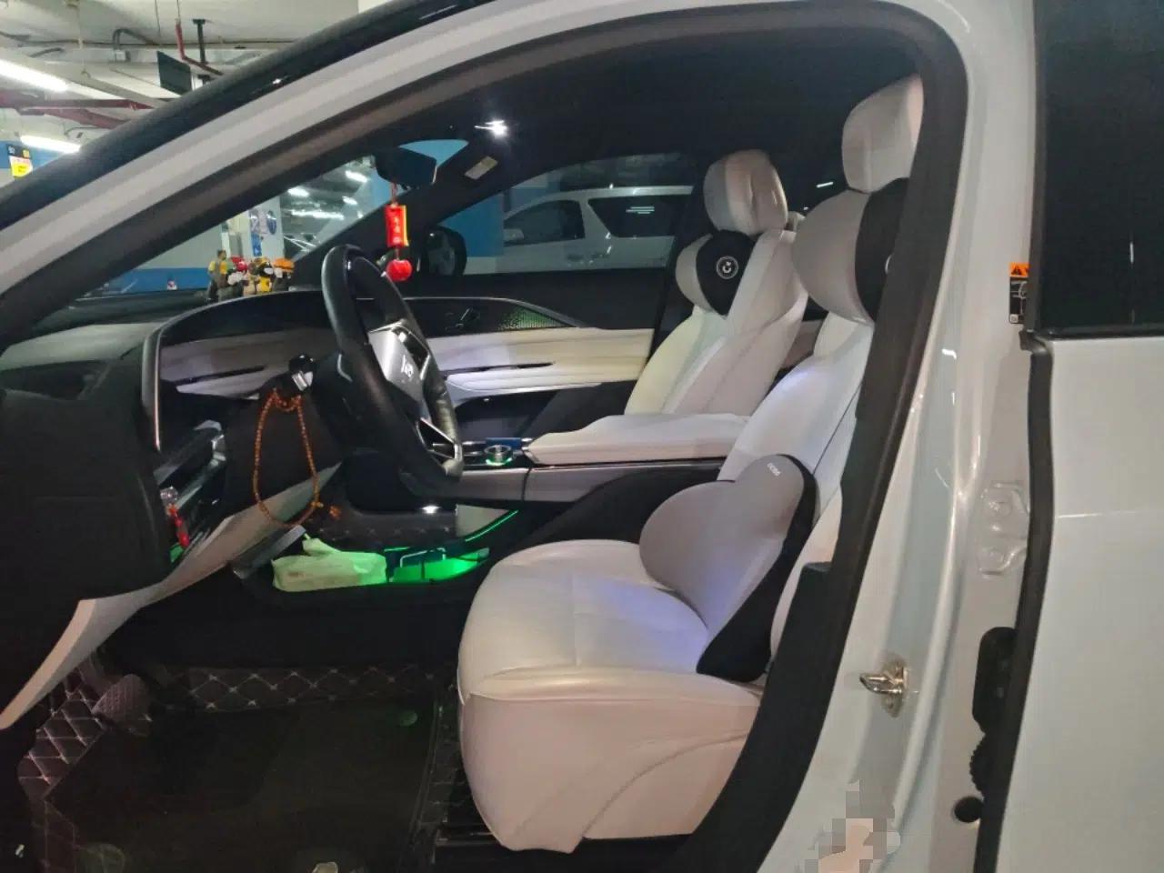 Cadillac LYRIQ 2022 Rear-Drive Long-Range Luxury Edition — миниатюра 16
