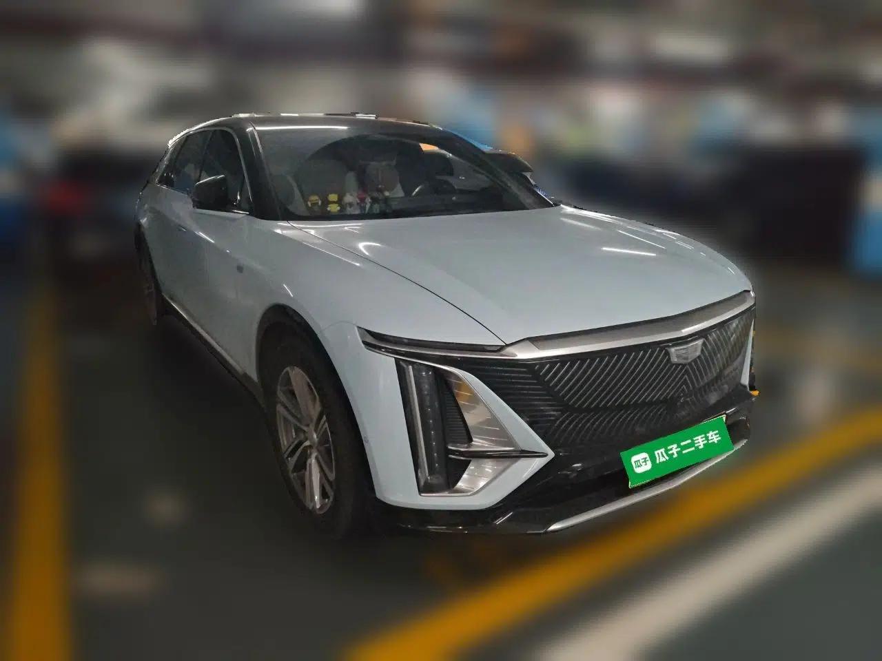 Cadillac LYRIQ 2022 Rear-Drive Long-Range Luxury Edition — миниатюра 3