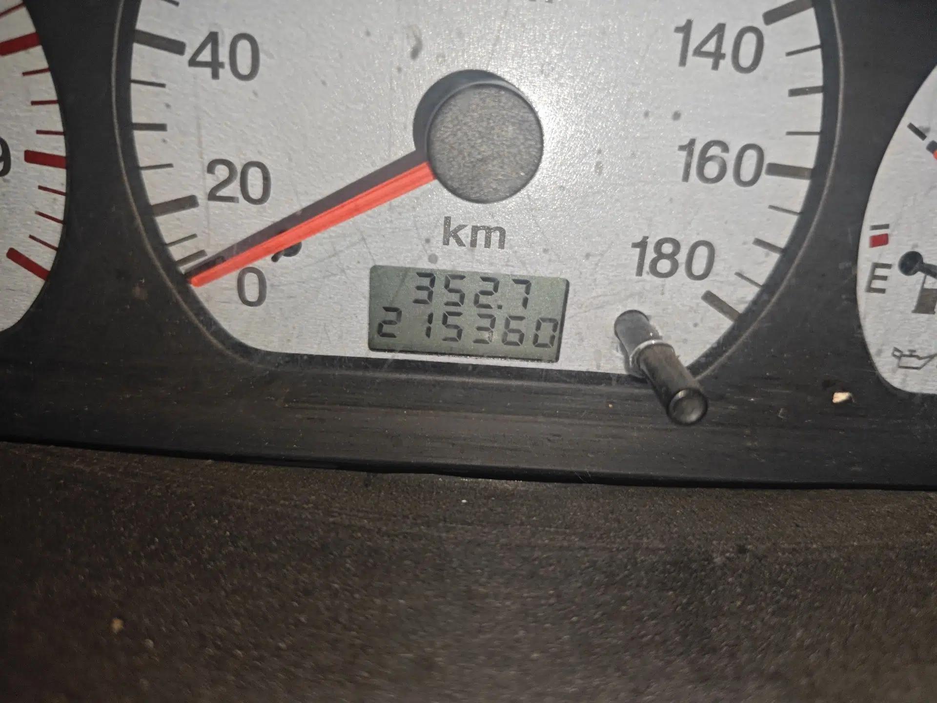 Suzuki Wagon R 2013 Venture Edition 1.0L Manual Economy Model — миниатюра 13