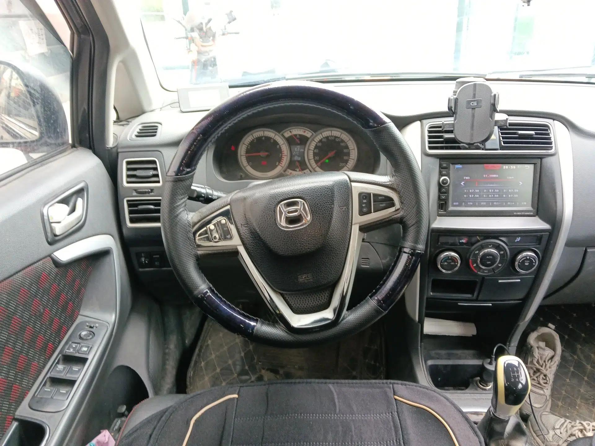 Suzuki Liana A6 2015 Hatchback 1.4L Manual Ideal Model — миниатюра 11