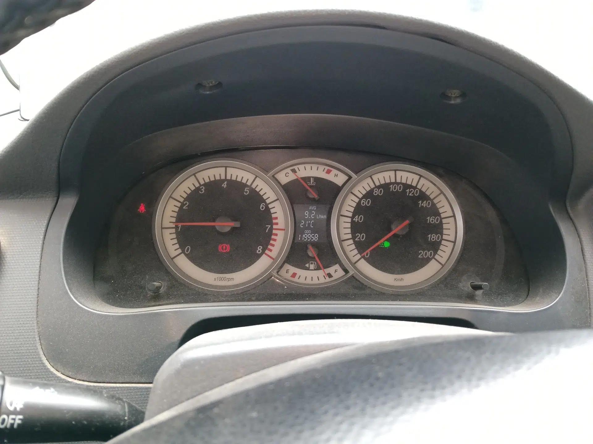 Suzuki Liana A6 2015 Hatchback 1.4L Manual Ideal Model — миниатюра 12