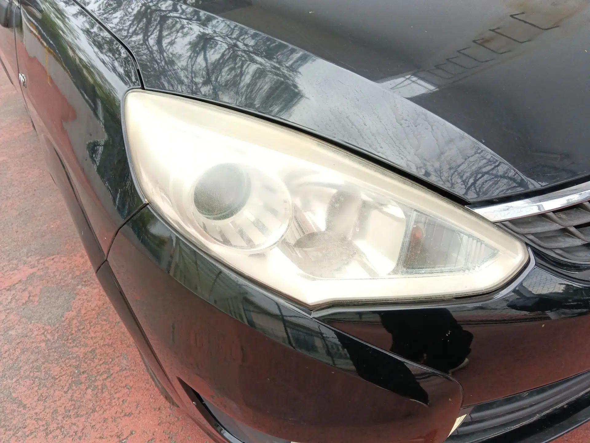 Suzuki Liana A6 2015 Hatchback 1.4L Manual Ideal Model — миниатюра 7