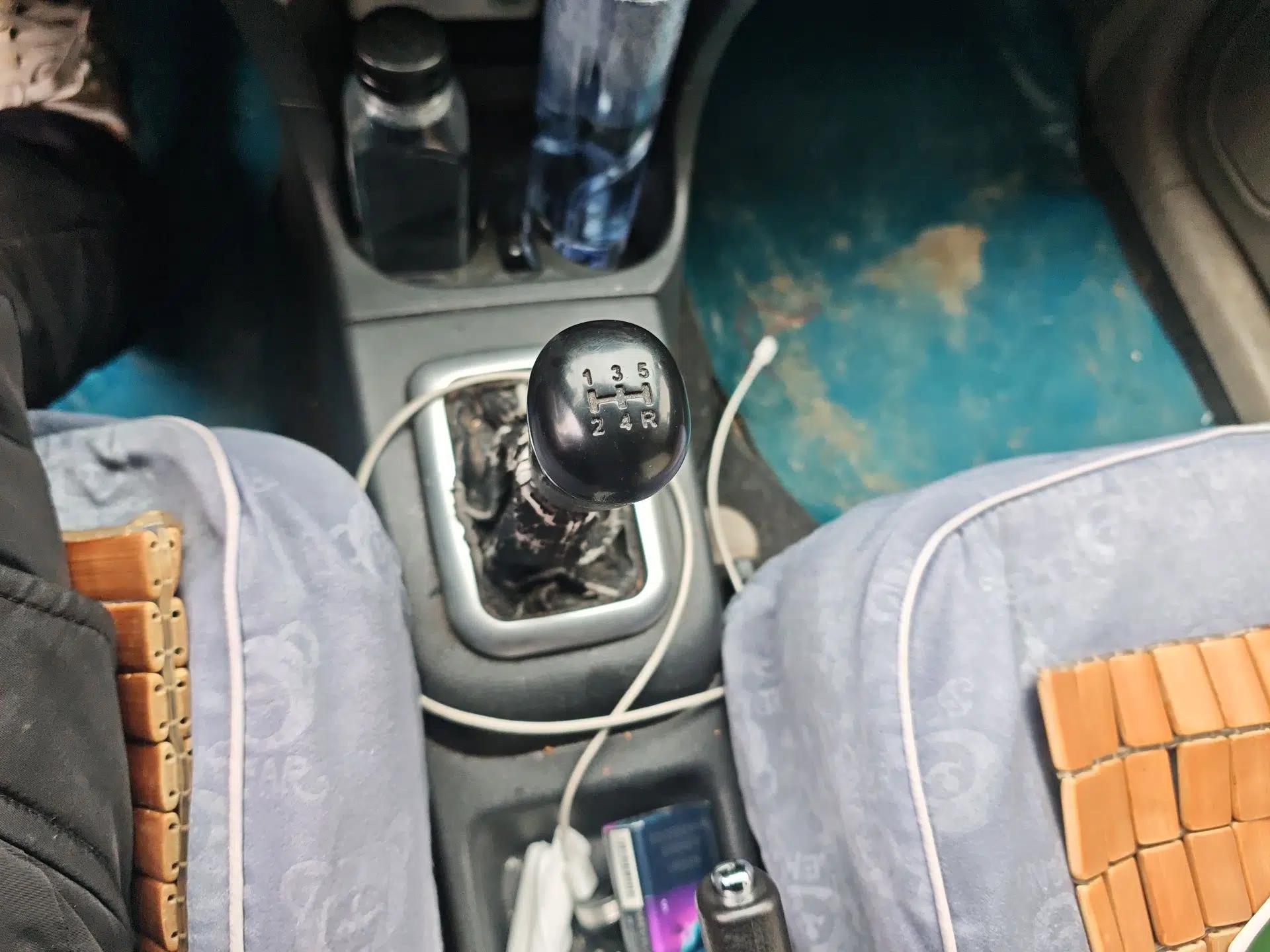 Suzuki Liana 2013 Hatchback 1.4L Manual Standard Model 2 — миниатюра 15