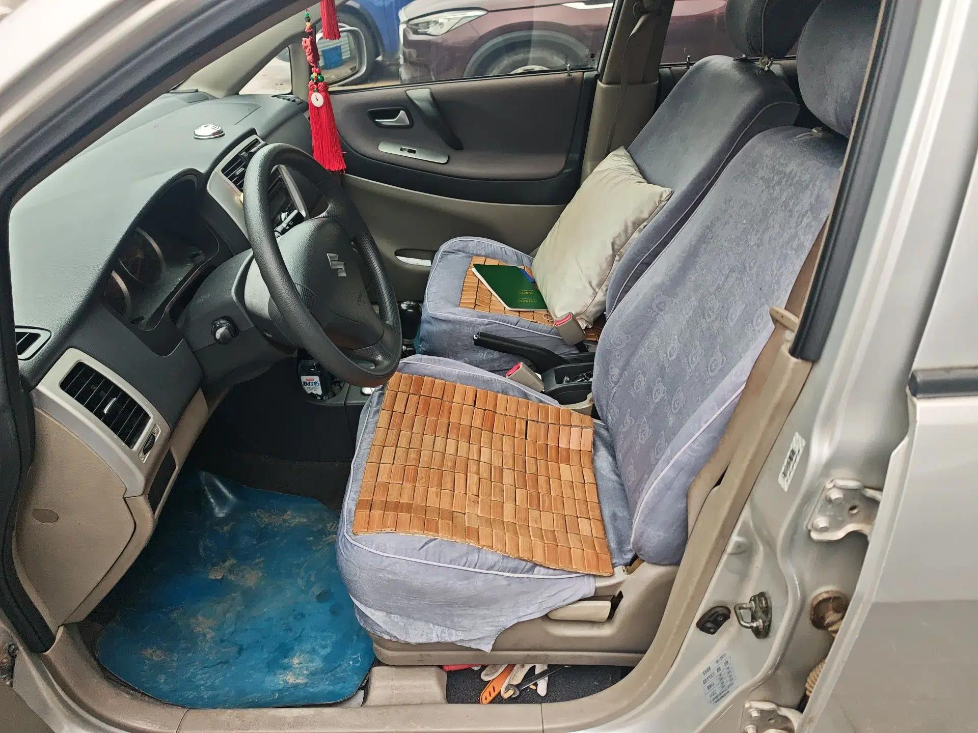 Suzuki Liana 2013 Hatchback 1.4L Manual Standard Model 2 — миниатюра 16