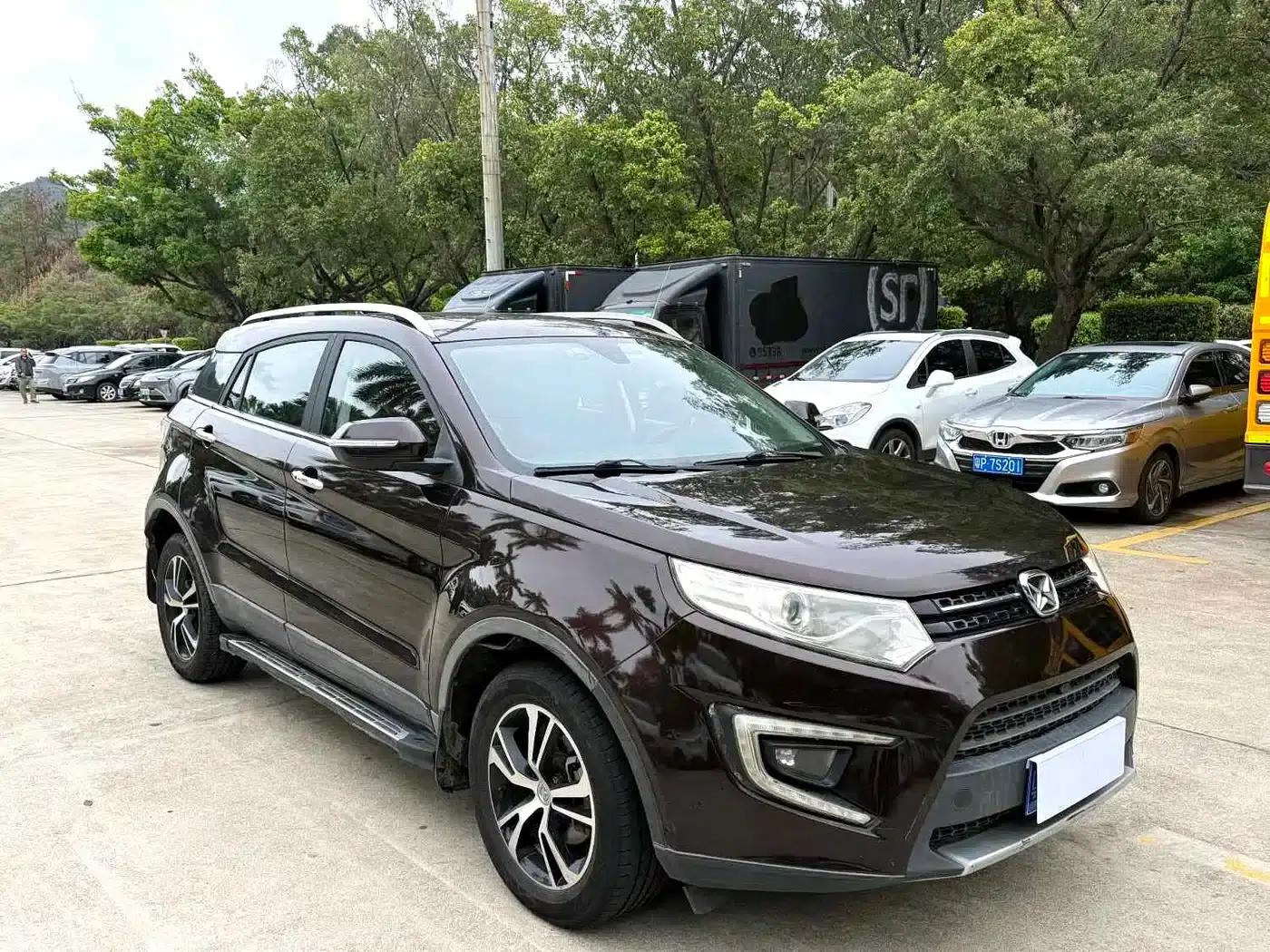Yusheng S330 2016 1.5L GTDi Automatic 2WD Premium Edition — миниатюра 3