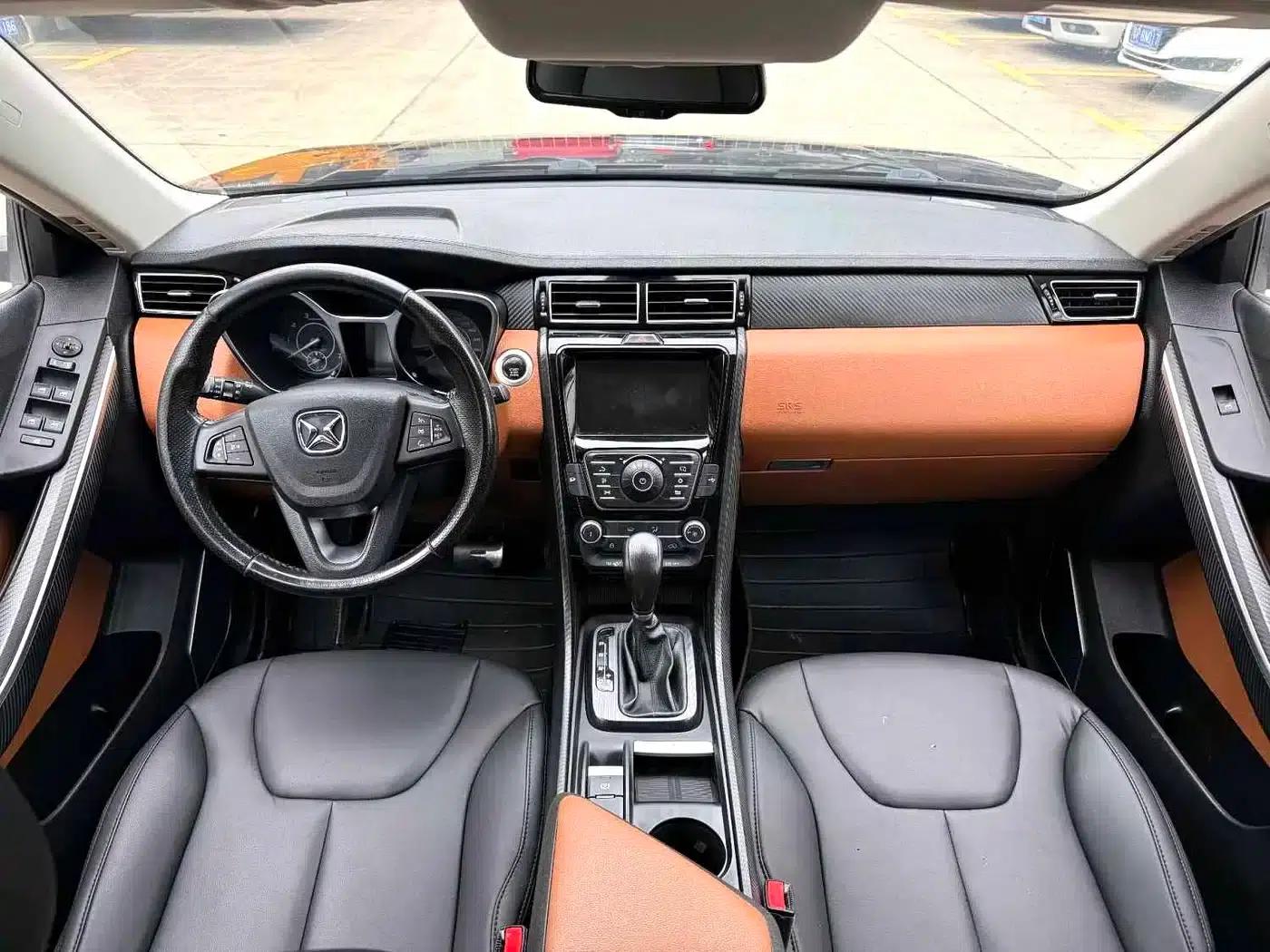 Yusheng S330 2016 1.5L GTDi Automatic 2WD Premium Edition — миниатюра 6