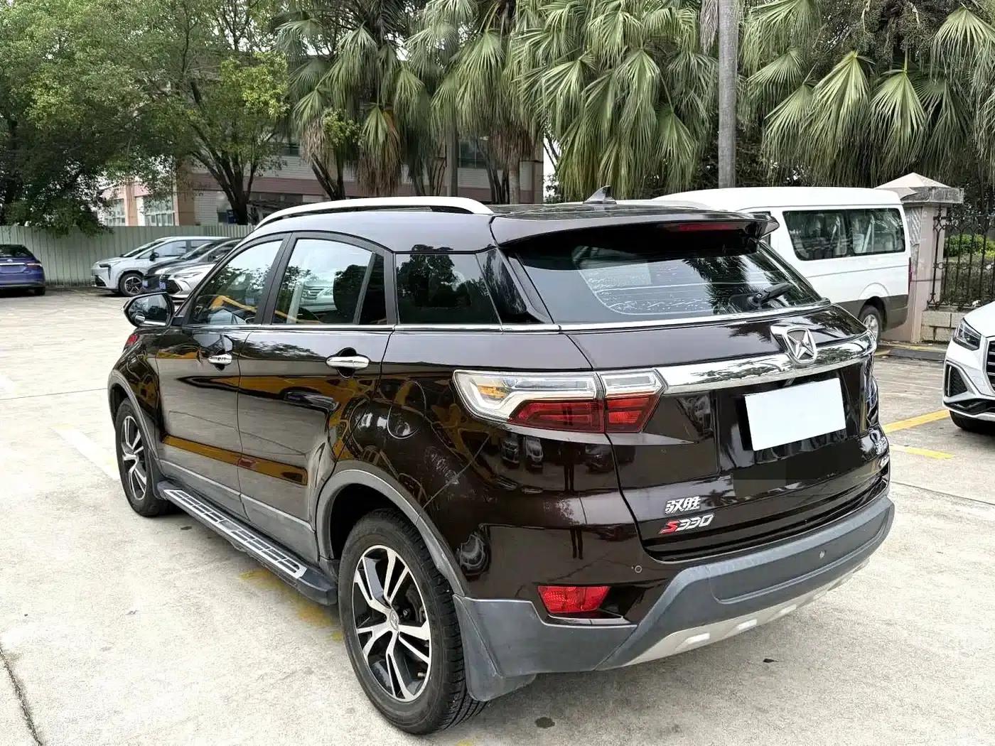 Yusheng S330 2016 1.5L GTDi Automatic 2WD Premium Edition — миниатюра 9