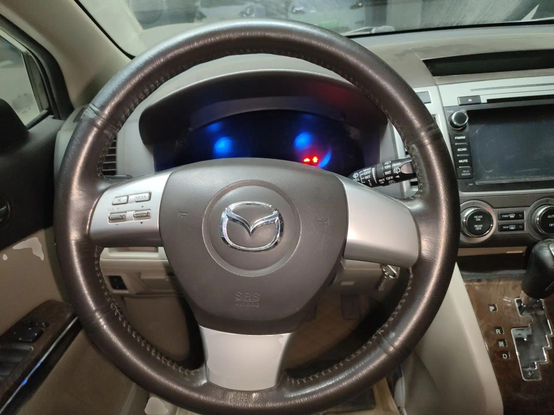 Mazda 8 2011 2.3L Deluxe Edition — миниатюра 11