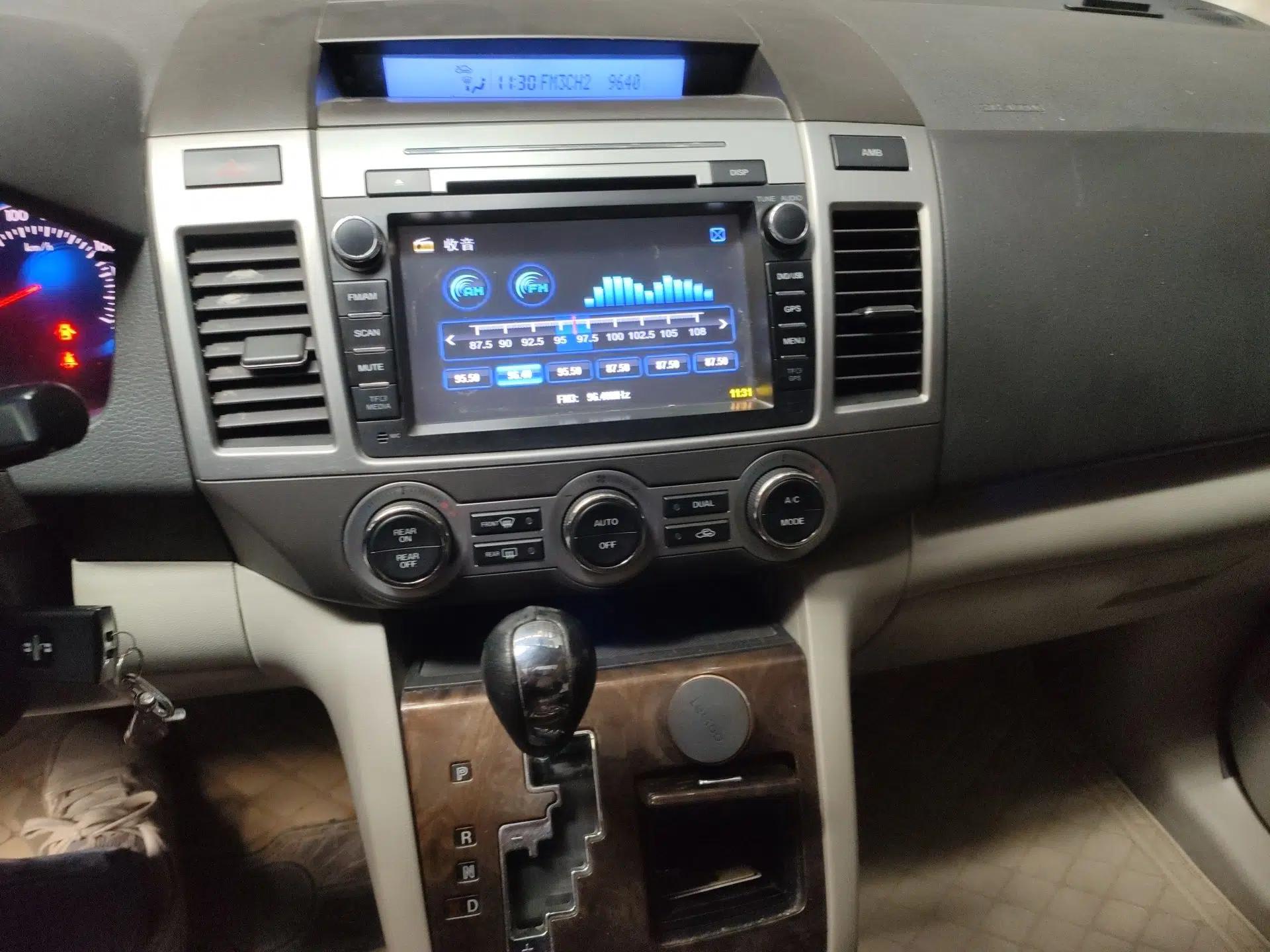 Mazda 8 2011 2.3L Deluxe Edition — миниатюра 14