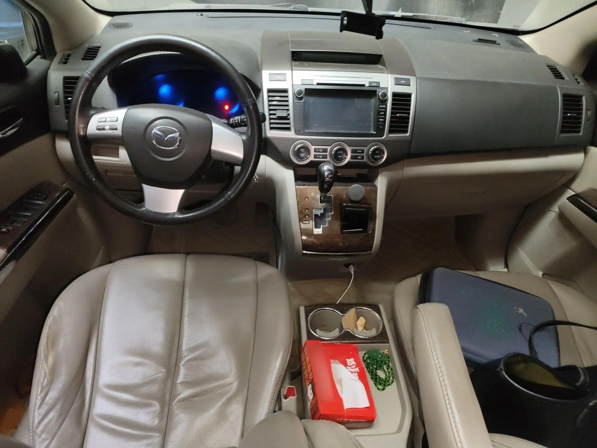 Mazda 8 2011 2.3L Deluxe Edition — миниатюра 10