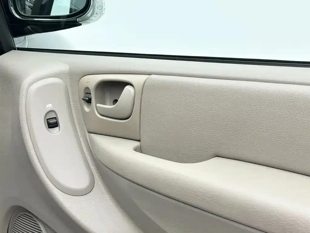 2007 Grand Voyager 3.3L Business Edition — миниатюра 13