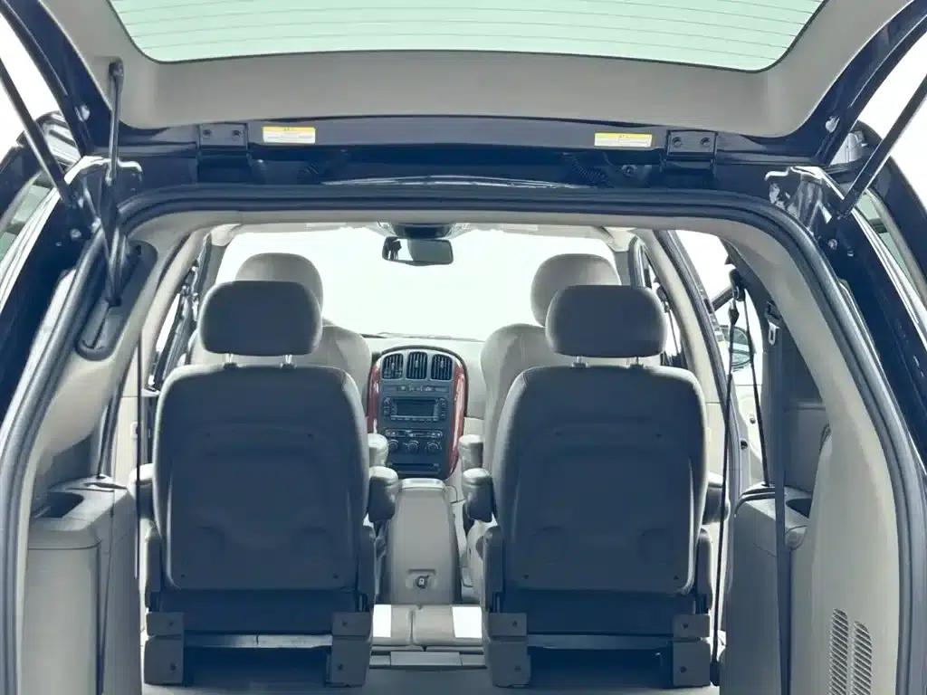2007 Grand Voyager 3.3L Business Edition — миниатюра 23